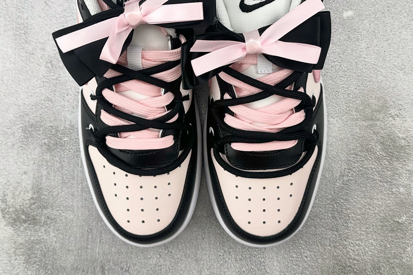 K13特价 本地💰140
【定制球鞋】Nike Court Borough 蝴蝶结GS 黑粉
货号:DV5456-104
尺码:36 36.5 37.5 38 38.5 39 40 40.5 41 42 42.5 43 44 44.5 45
编码:25