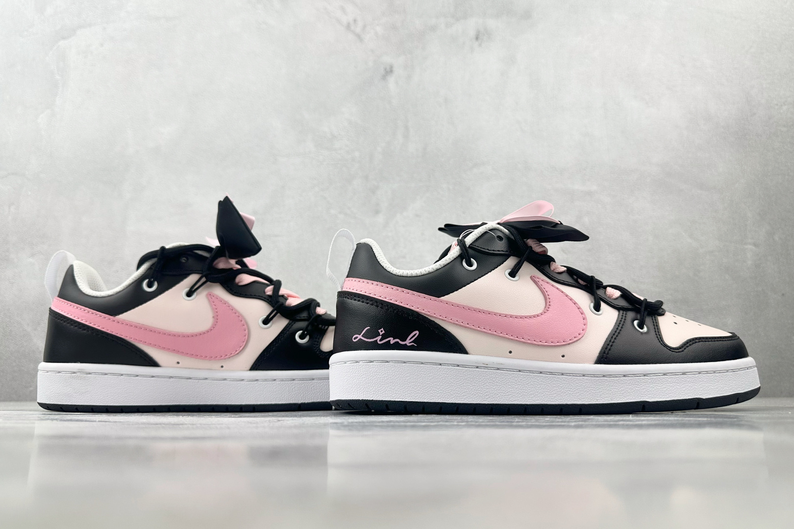 K13特价 本地💰140
【定制球鞋】Nike Court Borough 蝴蝶结GS 黑粉
货号:DV5456-104
尺码:36 36.5 37.5 38 38.5 39 40 40.5 41 42 42.5 43 44 44.5 45
编码:25