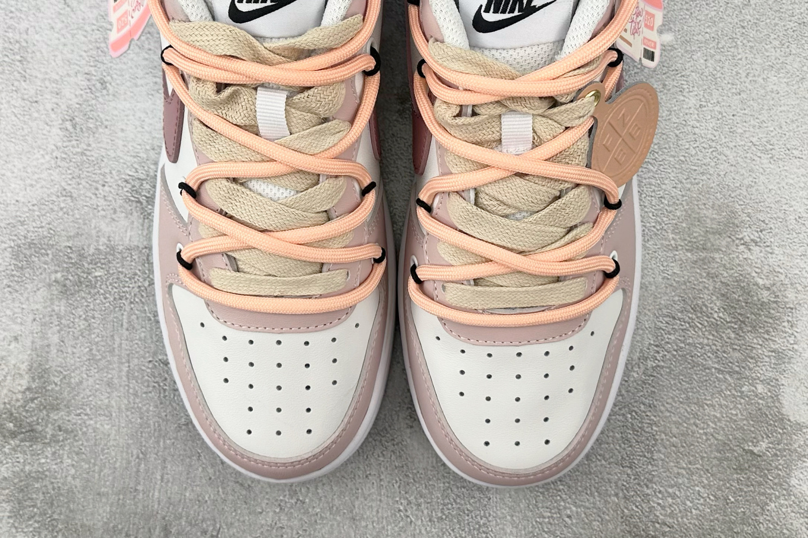 K13特价 本地💰140
【定制球鞋】Nike Court Borough 粉玫瑰 GS 米粉
货号:BQ5448-104
尺码:36 36.5 37.5 38 38.5 39 40 40.5 41 42 42.5 43 44 44.5 45
编码:25