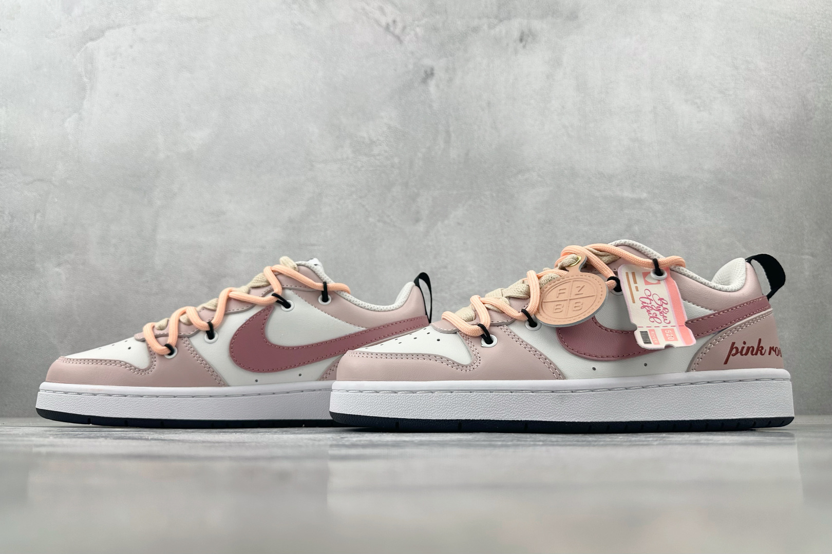 K13特价 本地💰140
【定制球鞋】Nike Court Borough 粉玫瑰 GS 米粉
货号:BQ5448-104
尺码:36 36.5 37.5 38 38.5 39 40 40.5 41 42 42.5 43 44 44.5 45
编码:25