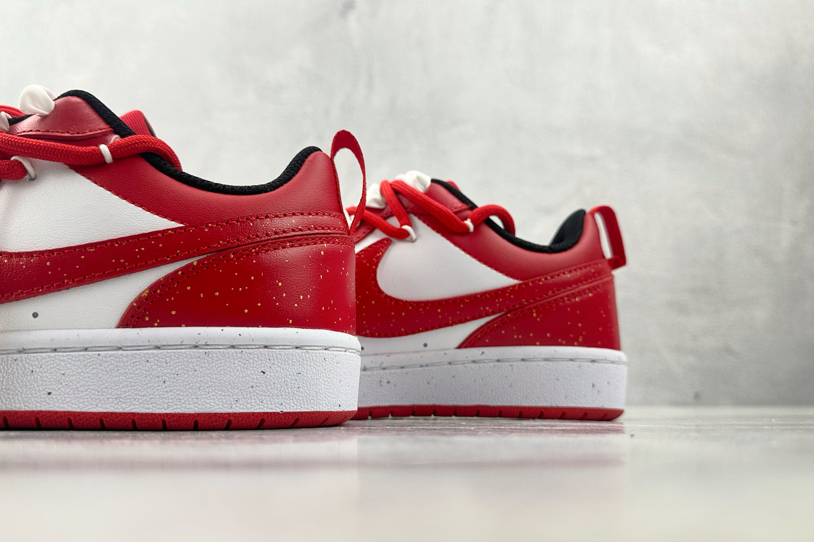 K13特价 本地💰140
【定制球鞋】Nike Court Borough 蛇年限定 GS 白红
货号:DV5456 600
尺码:36 36.5 37.5 38 38.5 39 40 40.5 41 42 42.5 43 44 44.5 45
编码:25