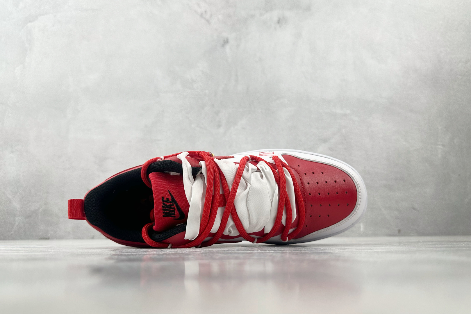 K13特价 本地💰140
【定制球鞋】Nike Court Borough 蛇年限定 GS 白红
货号:DV5456 600
尺码:36 36.5 37.5 38 38.5 39 40 40.5 41 42 42.5 43 44 44.5 45
编码:25