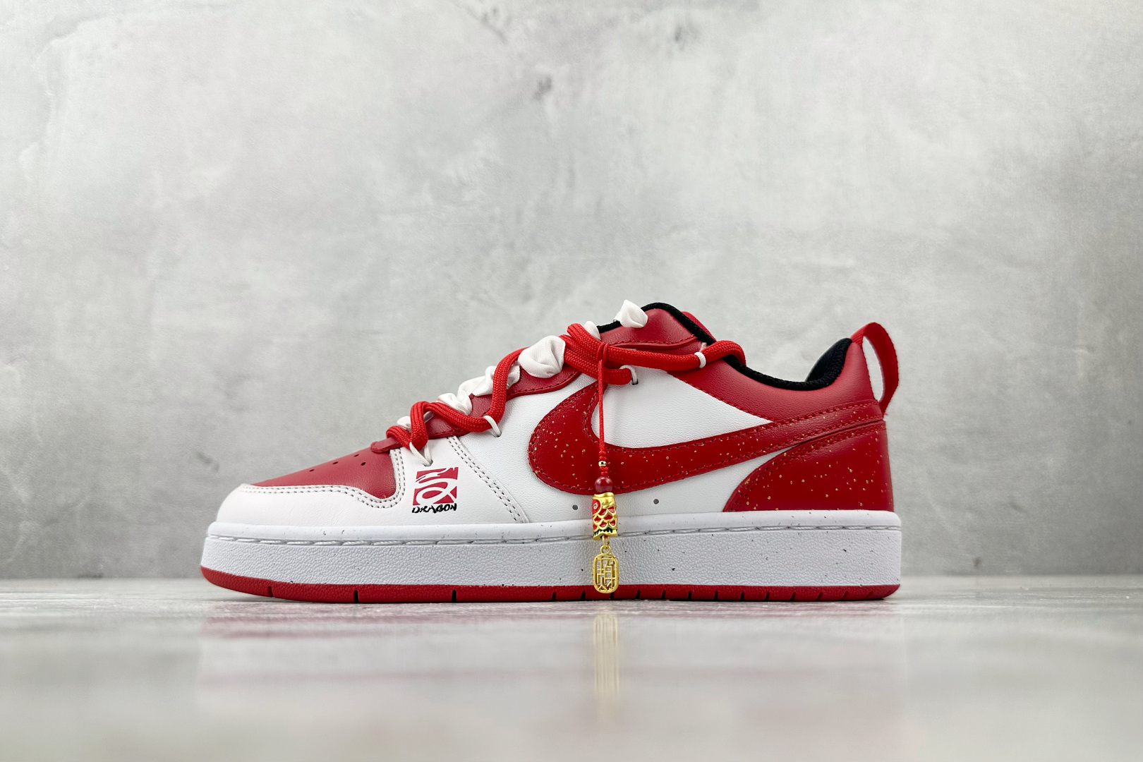 K13特价 本地💰140
【定制球鞋】Nike Court Borough 蛇年限定 GS 白红
货号:DV5456 600
尺码:36 36.5 37.5 38 38.5 39 40 40.5 41 42 42.5 43 44 44.5 45
编码:25