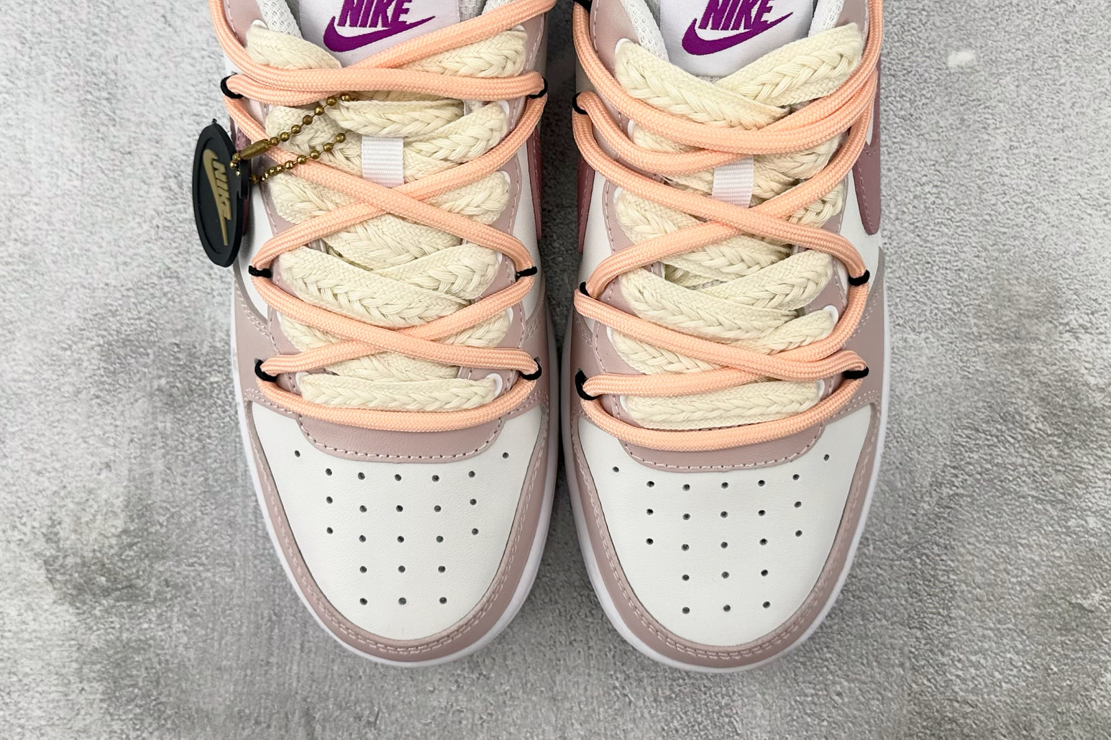K13特价 本地💰140
【定制球鞋】Nike Court Borough 2 粉玫瑰GS 粉米
货号:BQ5448-123(TeamA-CB粉玫瑰S-BOX)
尺码:36 36.5 37.5 38 38.5 39 40 40.5 41 42 42.5 43 44 44.5 45
编码:25