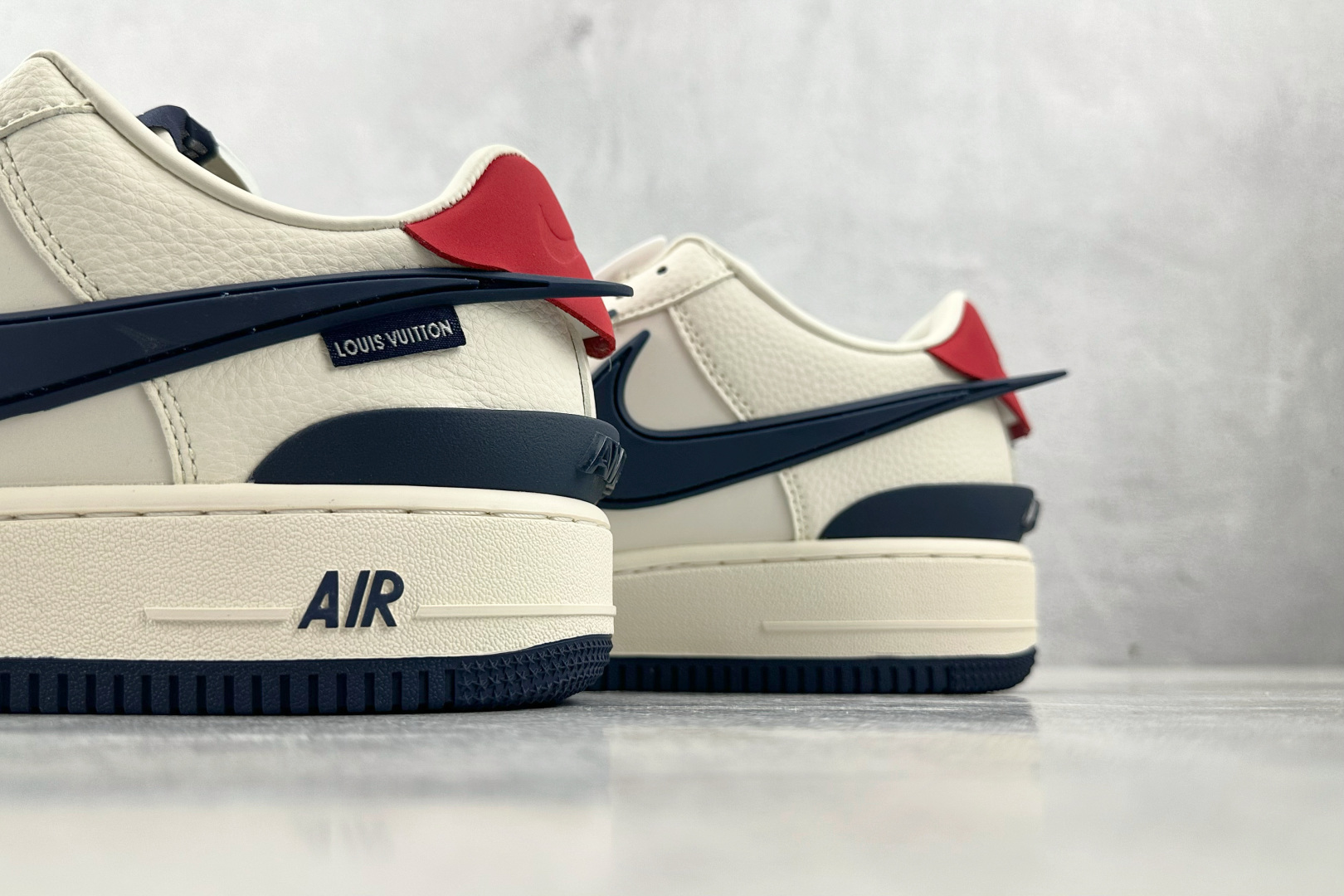 260 Nike Air Force 1'07 LV 联名 米白黑 XS3464-575
