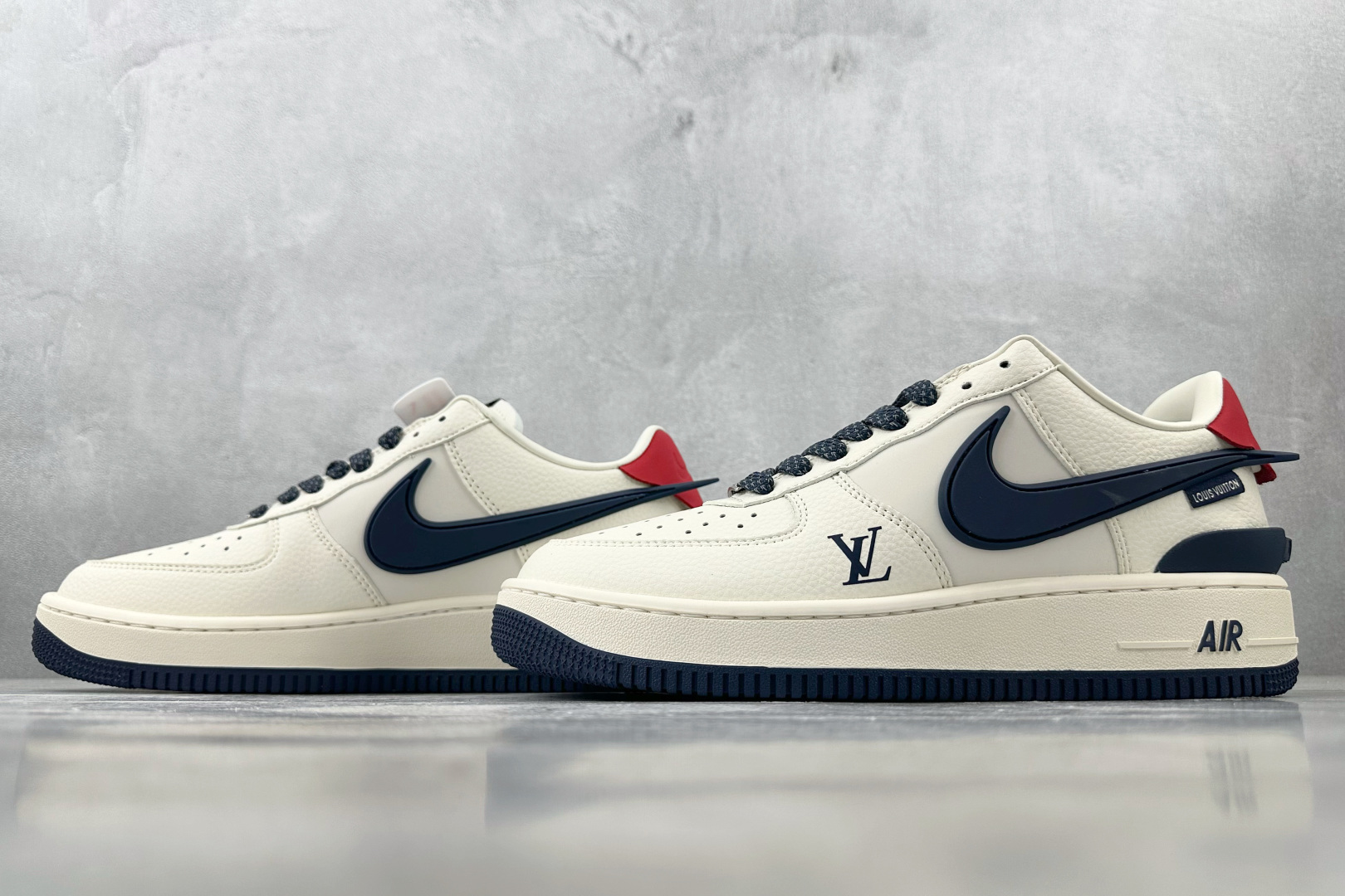 260 Nike Air Force 1'07 LV 联名 米白黑 XS3464-575