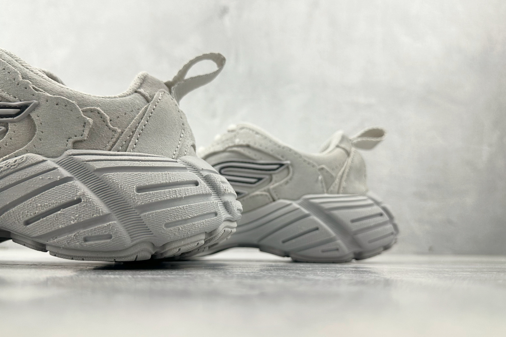 420 代购版 Balenciaga巴黎世家 Monday 灰色 825417WMNSS1011-Chinese UA Cheap High Quatity Brand Clothes Bags handbags Sneakers wholesale wholesaler seller from China Factory suppliers Fashion Clothing Shoes best Quality Beautiful Price 420 代购版 Balenciaga巴黎世家 Monday 灰色 825417WMNSS1011