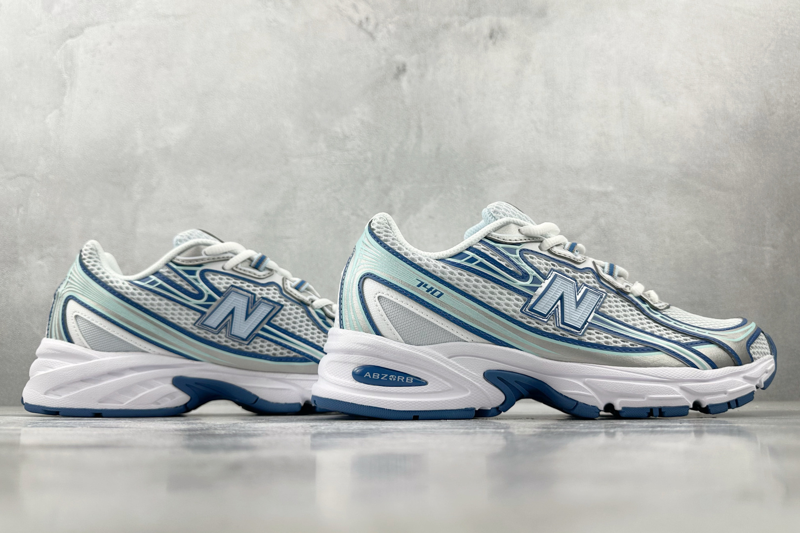New Balance NB 740 Ice Blue 白蓝货号：U740LB2尺码：36 36.5 3