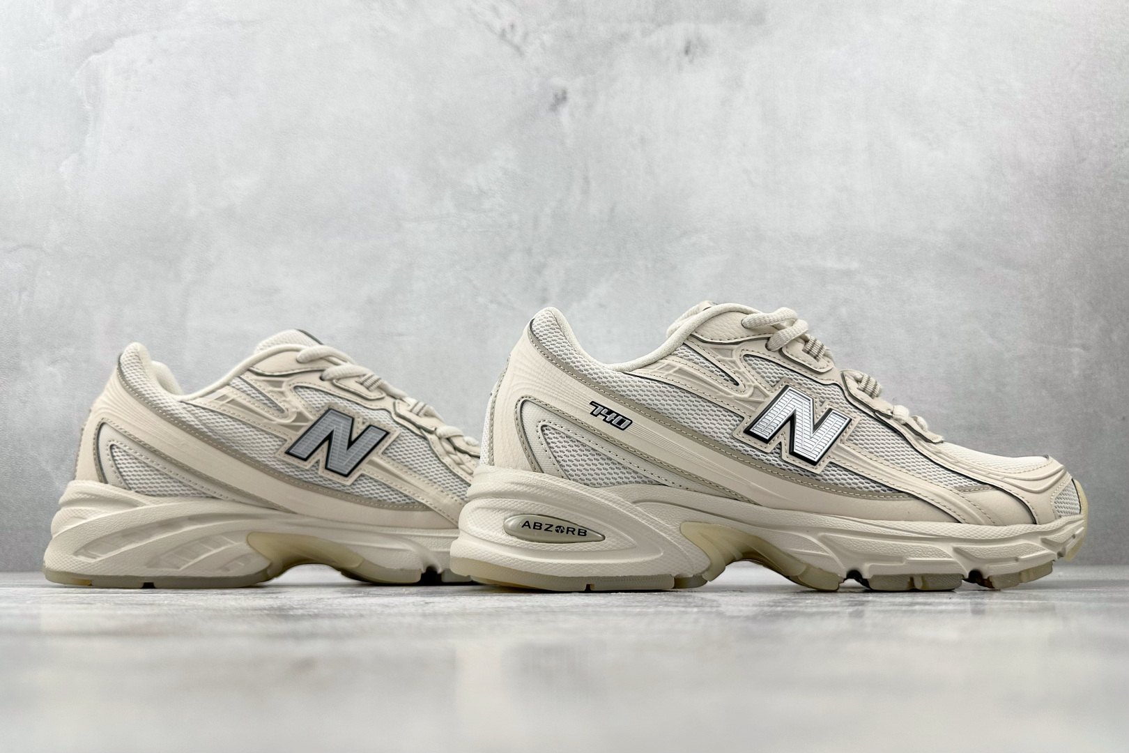 New Balance NB 740 CNY “Year Of TheSnake”米色货号：U740LN