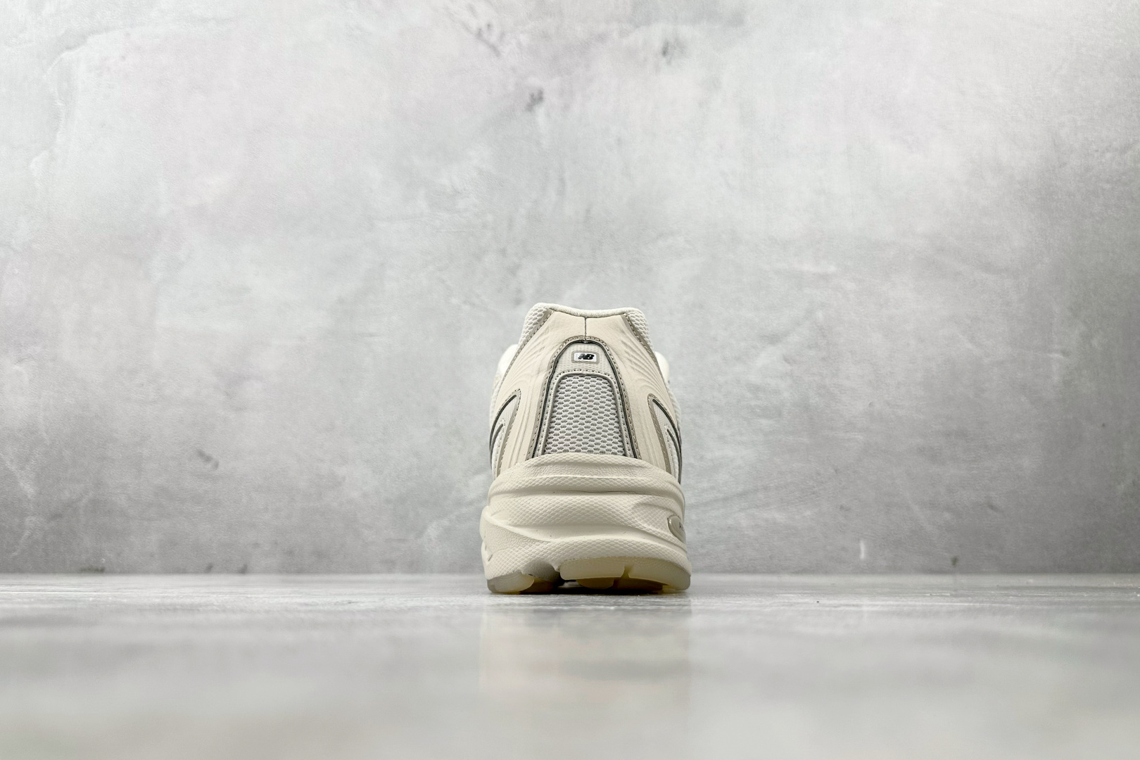New Balance NB 740 CNY “Year Of TheSnake”米色货号：U740LN