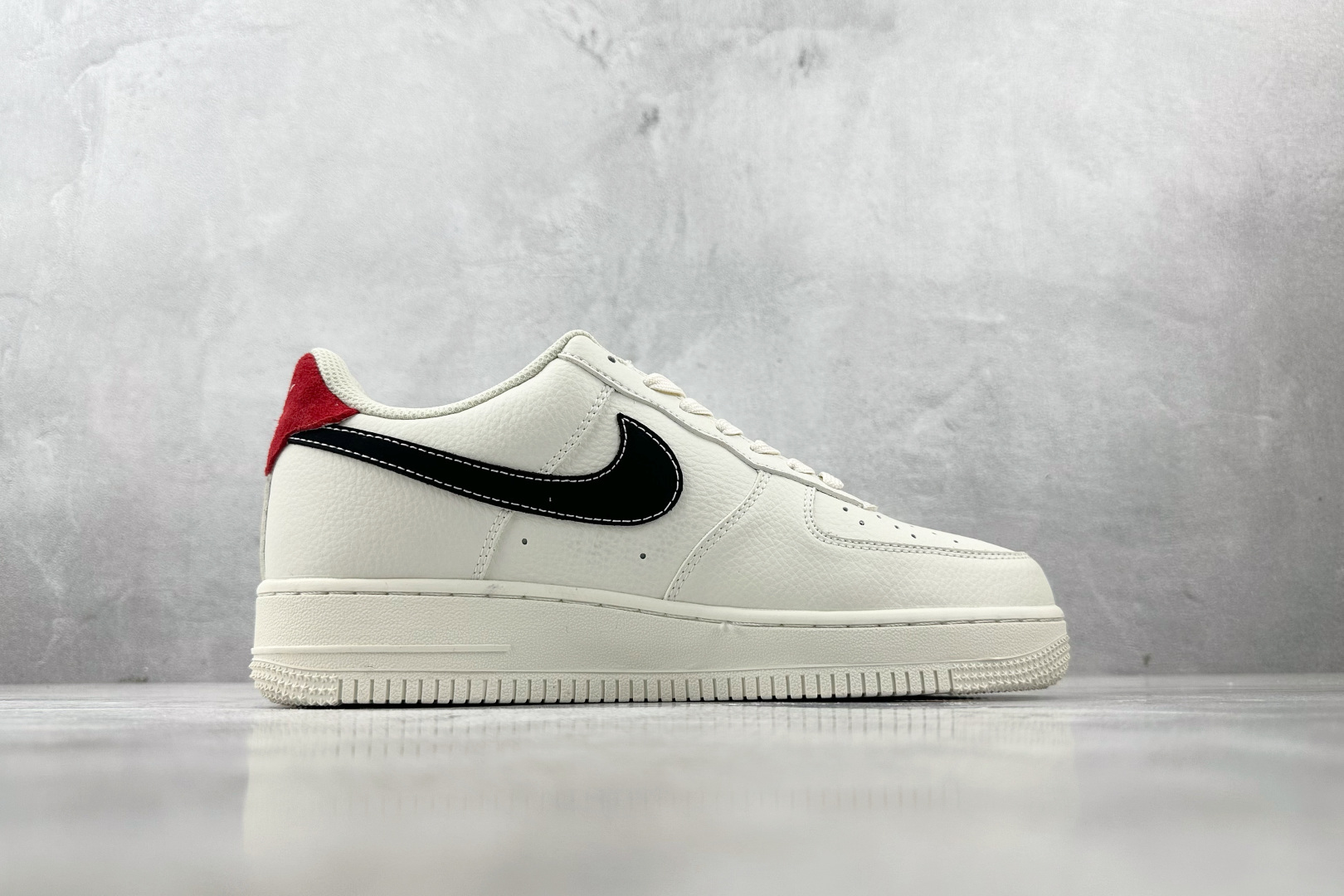 260 Nike Air Force 1'07 發 联名 米白黑 CS5288-025