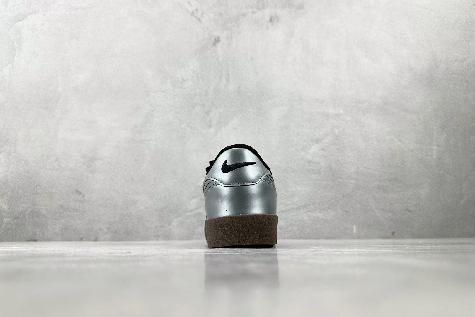 180 出口订单 Nike Killsh 2“Tiempo”银色 IM4842-099