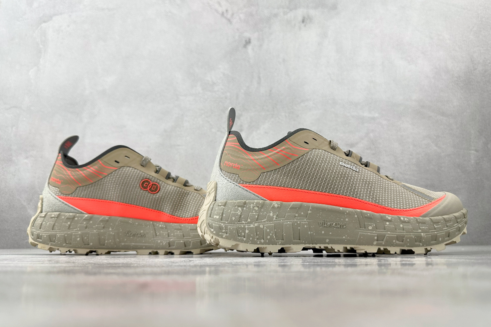 M 版 240 NORDA 001 褐红色 NORDA001-M-GRAV