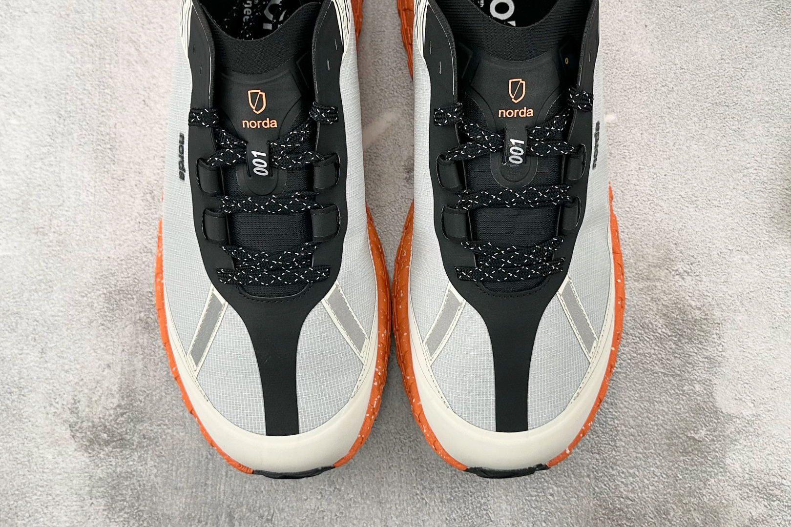 M 版 240 NORDA 001 灰橙色 NORDA001GS-W-GRYO