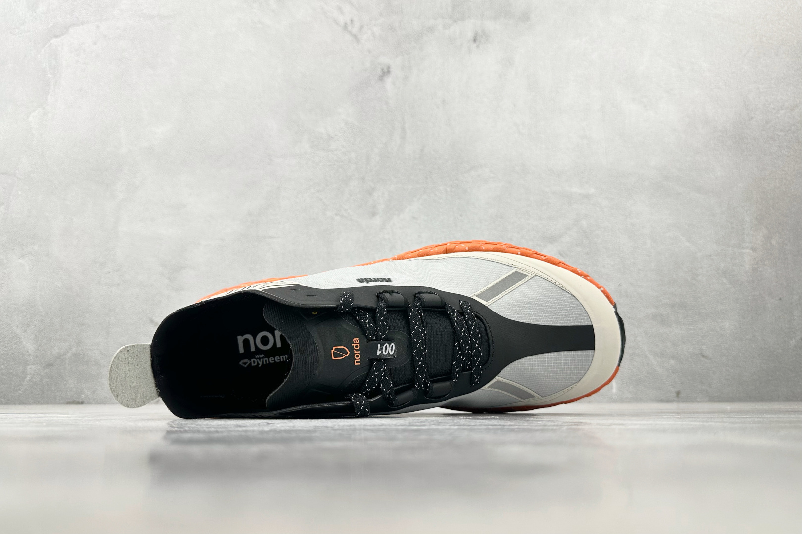 M 版 240 NORDA 001 灰橙色 NORDA001GS-W-GRYO