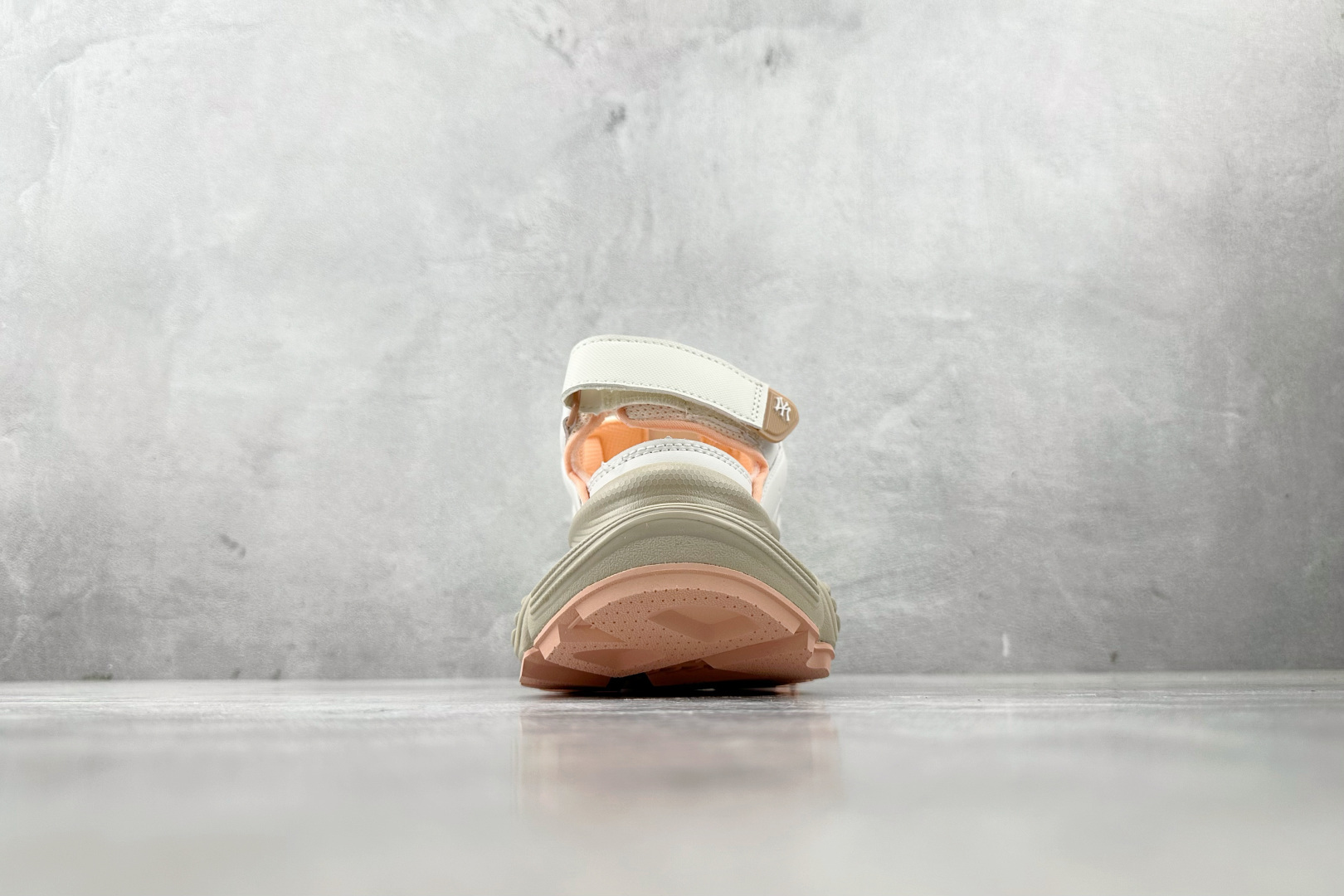 图片[9]-正单  平台订单 MLB 纽约洋基队 白粉 货号：3ASDW0153-50WHS 尺码：35 36 36.5 37.5 38 38.5 39 40-选品中心