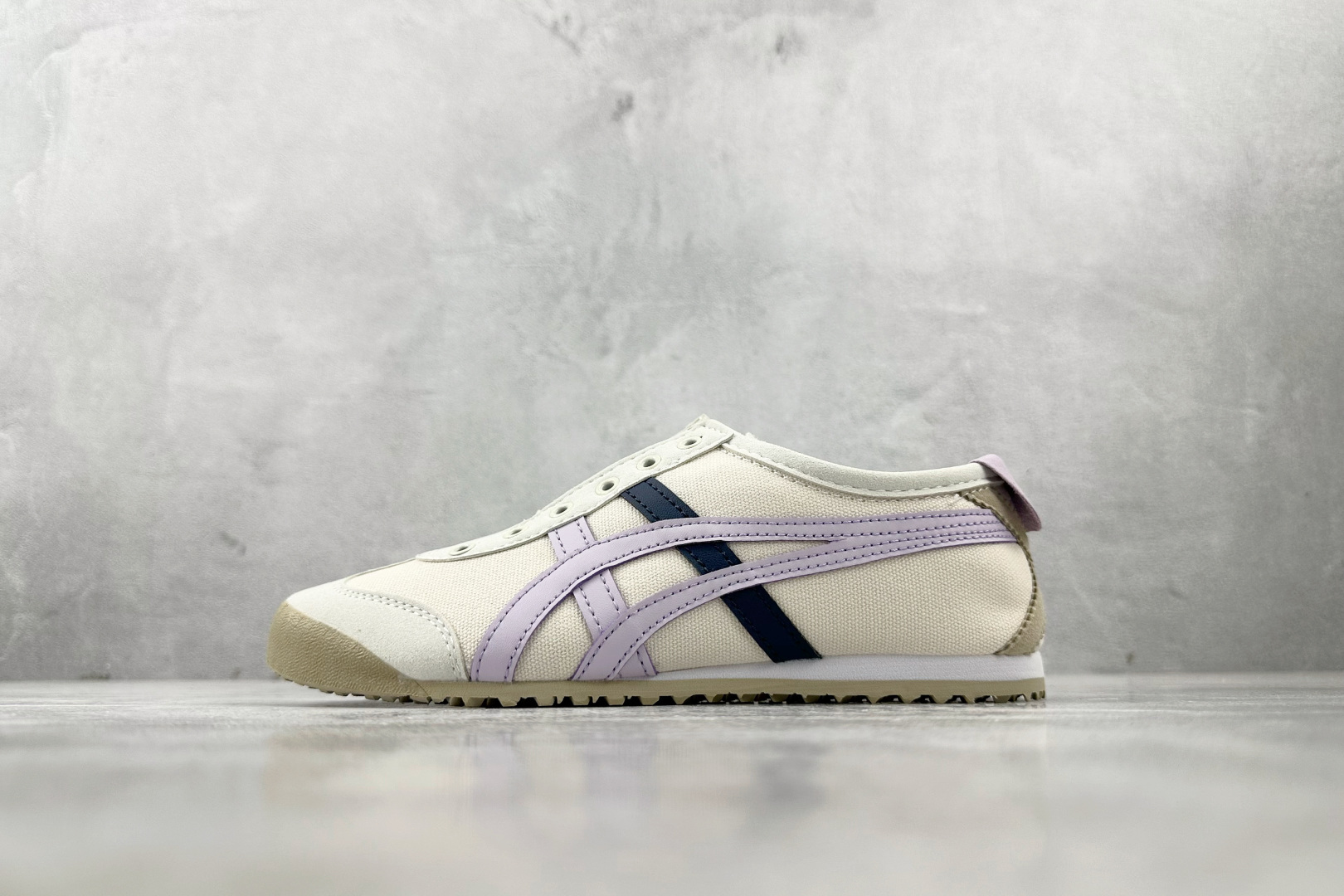 SC  渠道特供 Onitsuka Tiger鬼塚虎 MEXICO 66 米白 货号：1183A360-212 尺码：36 36.5 37.5 38 38.5 39 40 40.5 41 42 42.5 43 44-选品中心