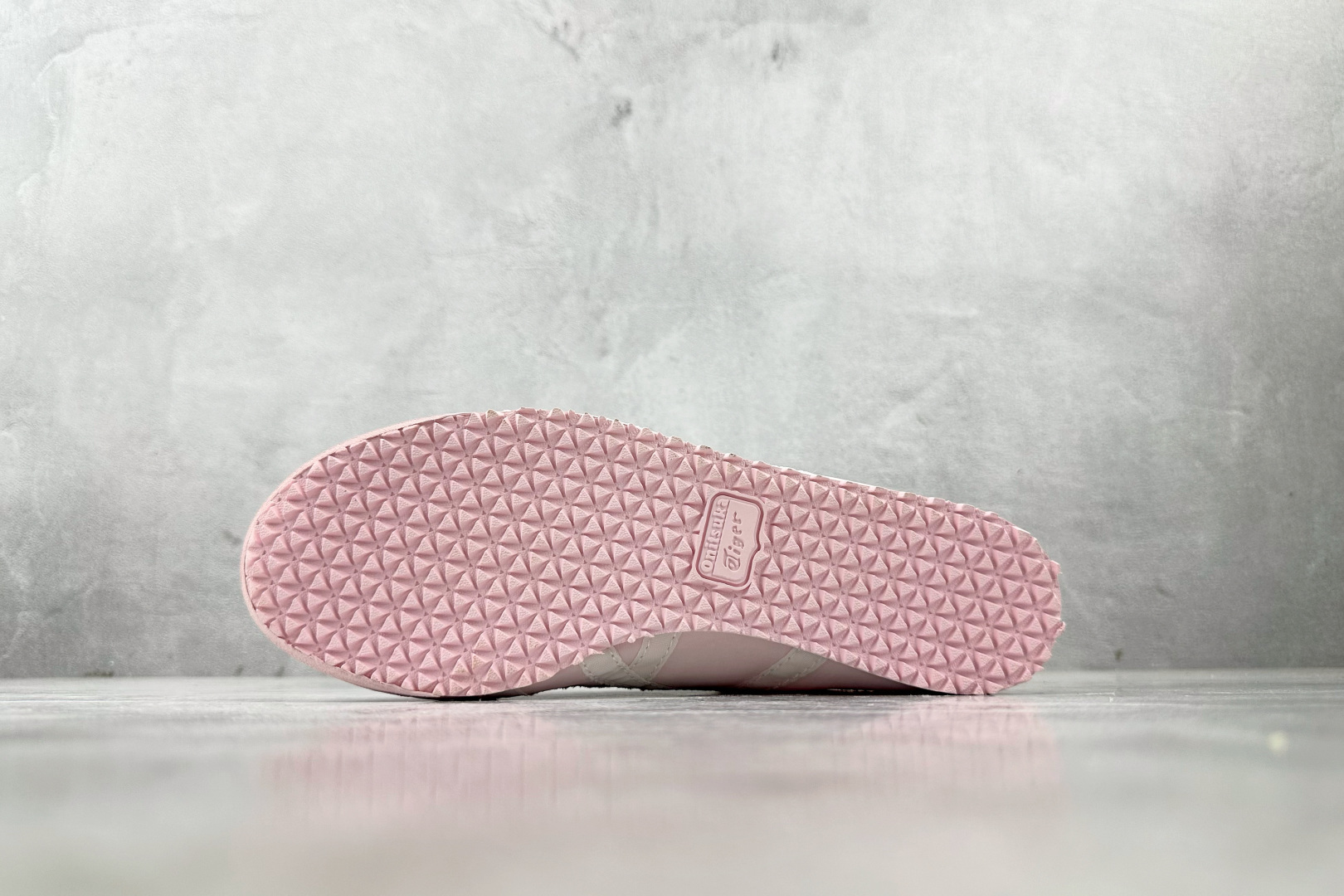 图片[4]-SC  渠道特供 Onitsuka Tiger鬼塚虎 MEXICO 66 slip-on 粉白 货号：1183B603-700 尺码：36 36.5 37.5 38 38.5 39 40 40.5 41 42 42.5 43 44-选品中心