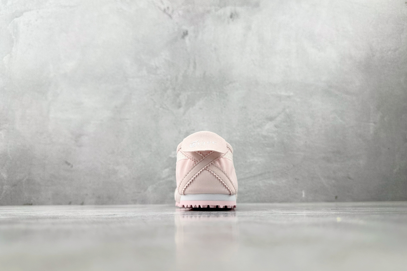 图片[9]-SC  渠道特供 Onitsuka Tiger鬼塚虎 MEXICO 66 slip-on 粉白 货号：1183B603-700 尺码：36 36.5 37.5 38 38.5 39 40 40.5 41 42 42.5 43 44-选品中心