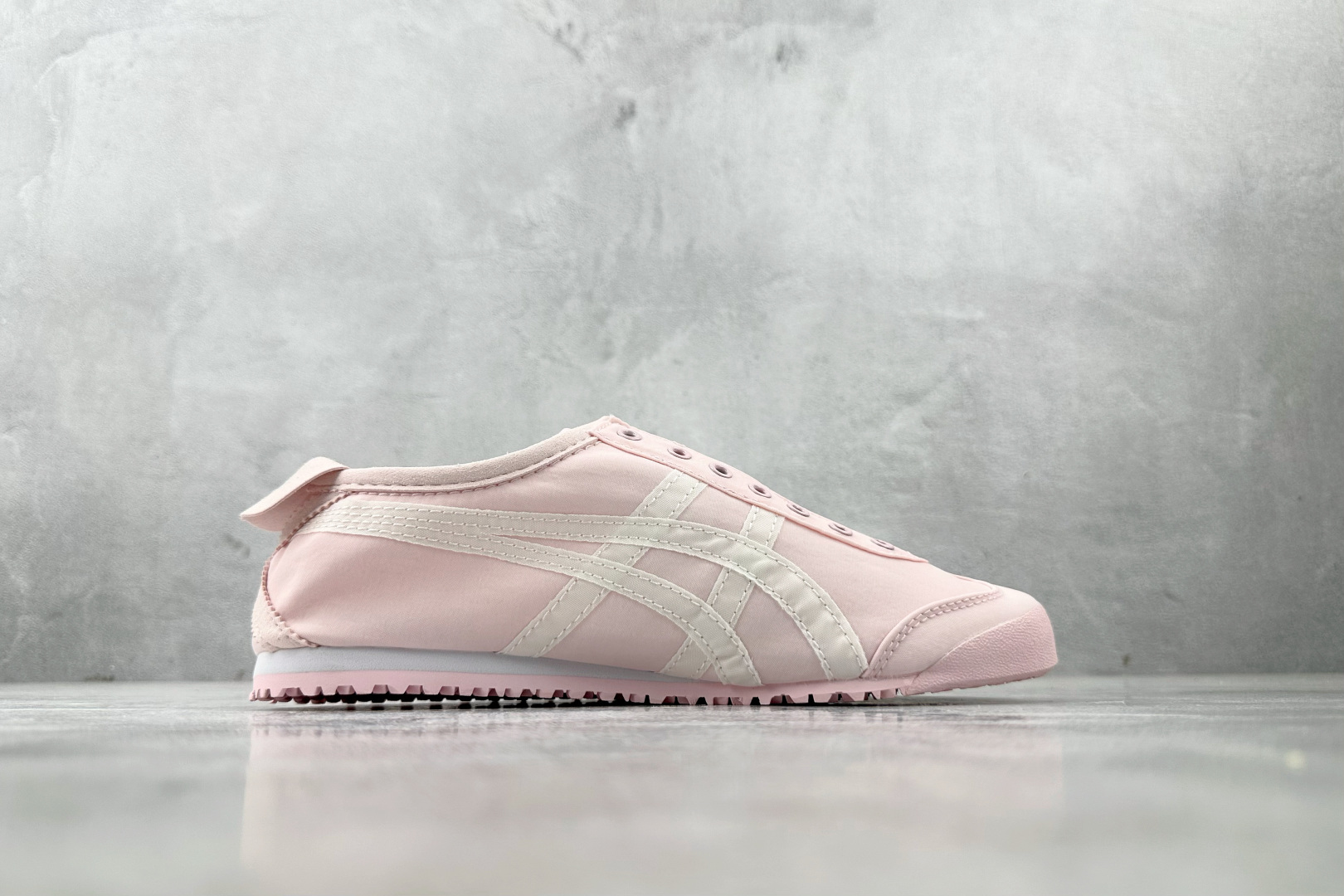图片[2]-SC  渠道特供 Onitsuka Tiger鬼塚虎 MEXICO 66 slip-on 粉白 货号：1183B603-700 尺码：36 36.5 37.5 38 38.5 39 40 40.5 41 42 42.5 43 44-选品中心