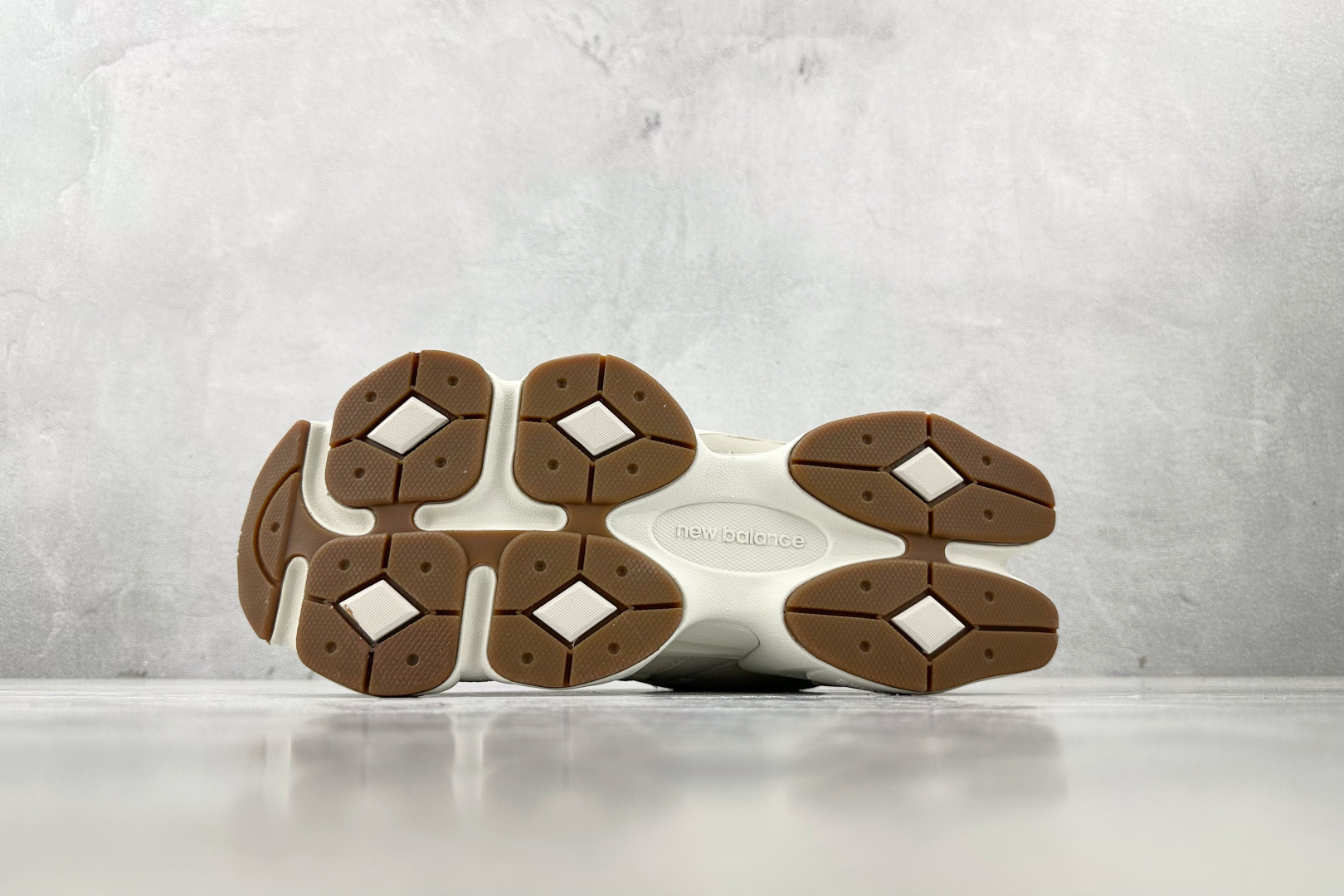 图片[4]-C 版  大厂出品 ASOS × New Balance NB 9060 浅褐色 货号： U9060ASP 尺码：36 36.5 37 38.5 39 40 40.5 41 42 42.5 43 44 44.5 45 46 46.5-选品中心