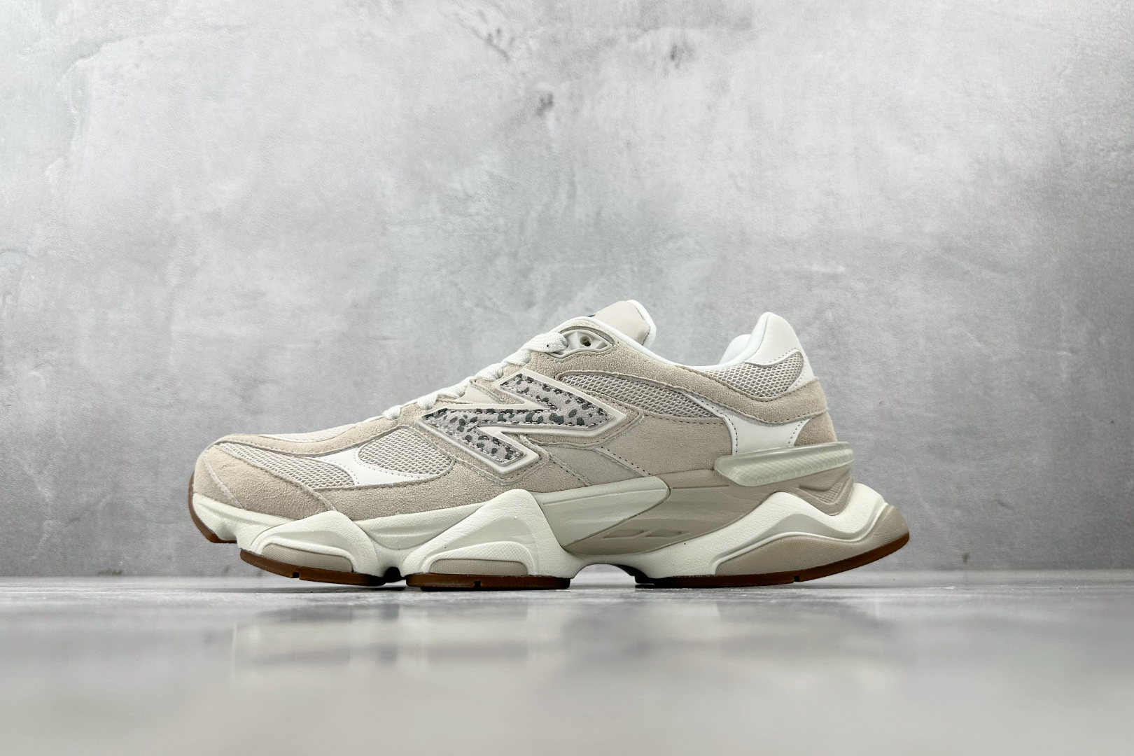 C 版  大厂出品 ASOS × New Balance NB 9060 浅褐色 货号： U9060ASP 尺码：36 36.5 37 38.5 39 40 40.5 41 42 42.5 43 44 44.5 45 46 46.5-选品中心