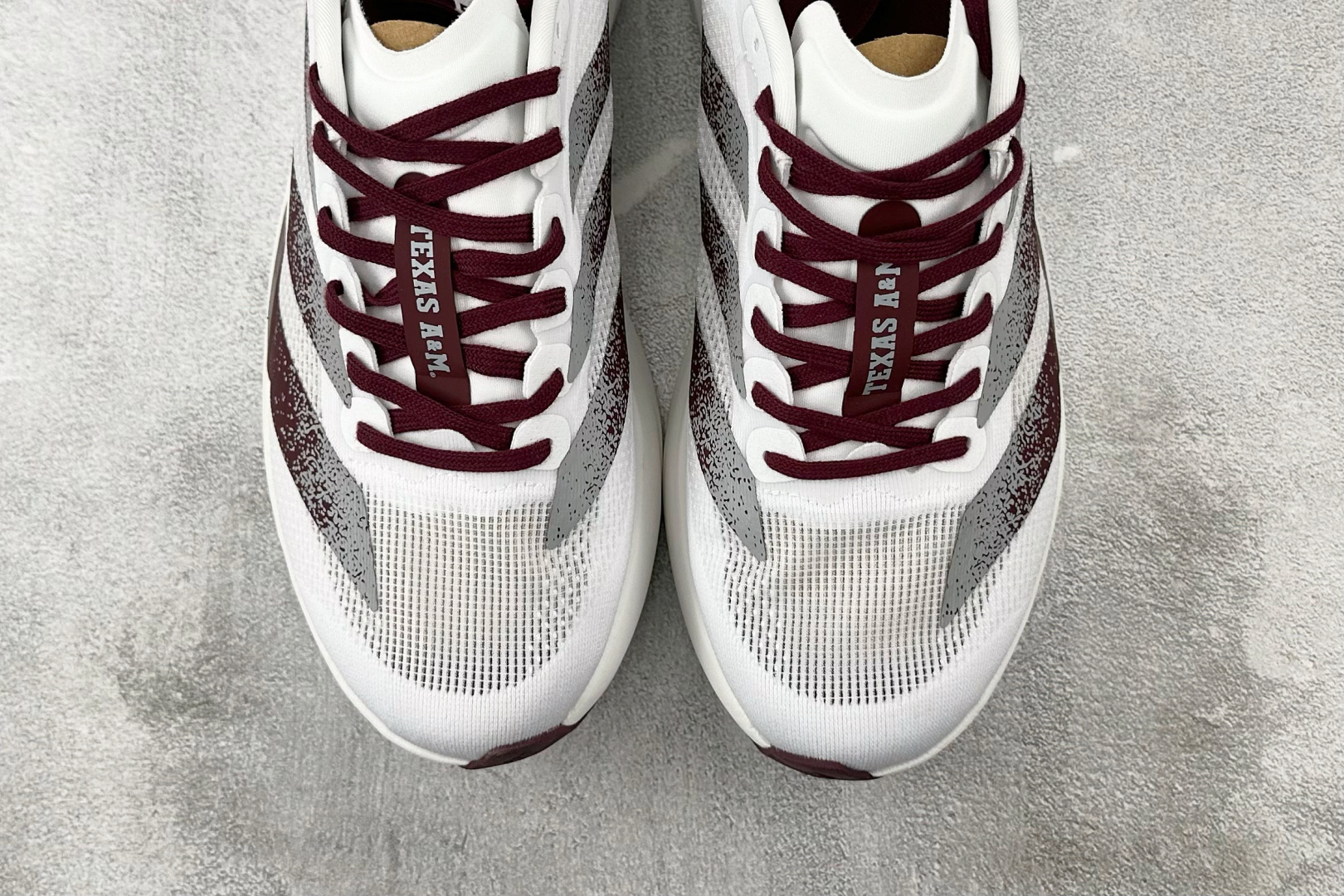 BS 180 纯原 adidas Adizero Evo SL 白黑 JQ4566-Chinese  UA Cheap High Quatity Brand  Clothes Bags handbags Sneakers wholesale wholesaler seller from China Factory suppliers Fashion Clothing  Shoes best Quality Beautiful Price  BS 180 纯原 adidas Adizero Evo SL 白黑 JQ4566