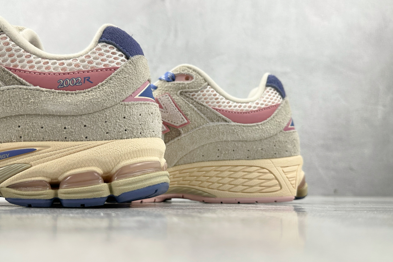 240 大厂出品 Hype DC x New Balance NB 2002R 米色 M2002RHE