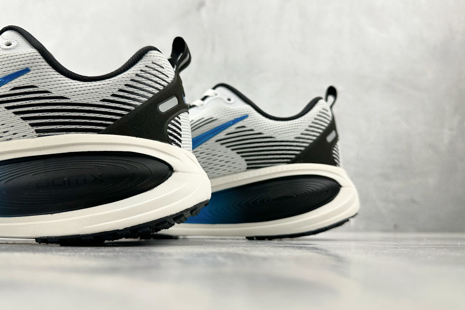 图片[8]-GT  全套数据私模 Nike Vomero 18 灰蓝色 货号：IB7722-100 尺码：36 36.5 37.5 38 38.5 39 40 40.5 41 42 42.5 43 44 44.5 45-选品中心