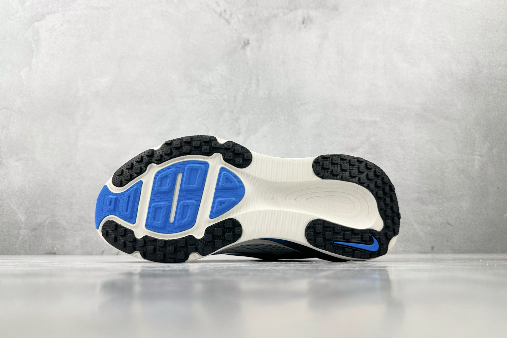 图片[4]-GT  全套数据私模 Nike Vomero 18 灰蓝色 货号：IB7722-100 尺码：36 36.5 37.5 38 38.5 39 40 40.5 41 42 42.5 43 44 44.5 45-选品中心