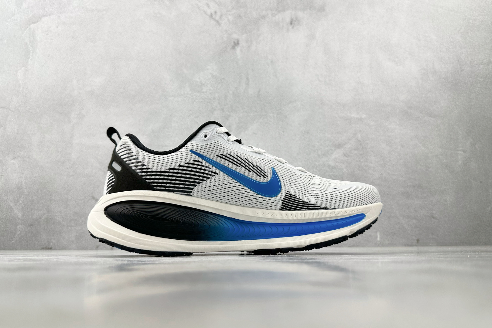 图片[2]-GT  全套数据私模 Nike Vomero 18 灰蓝色 货号：IB7722-100 尺码：36 36.5 37.5 38 38.5 39 40 40.5 41 42 42.5 43 44 44.5 45-选品中心