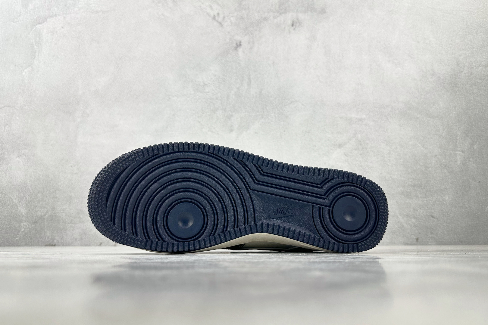 260 Nike Air Force 1'07 supreme 联名 蓝白 DF0188-069-Chinese  UA Cheap High Quatity Brand  Clothes Bags handbags Sneakers wholesale wholesaler seller from China Factory suppliers Fashion Clothing  Shoes best Quality Beautiful Price  260 Nike Air Force 1'07 supreme 联名 蓝白 DF0188-069