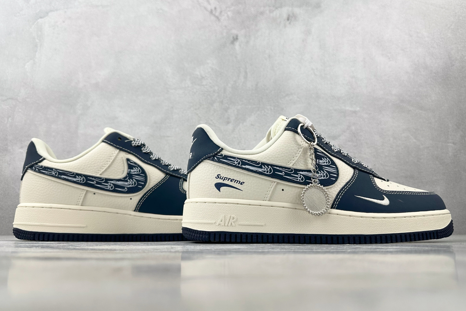 260 Nike Air Force 1'07 supreme 联名 蓝白 DF0188-069-Chinese  UA Cheap High Quatity Brand  Clothes Bags handbags Sneakers wholesale wholesaler seller from China Factory suppliers Fashion Clothing  Shoes best Quality Beautiful Price  260 Nike Air Force 1'07 supreme 联名 蓝白 DF0188-069