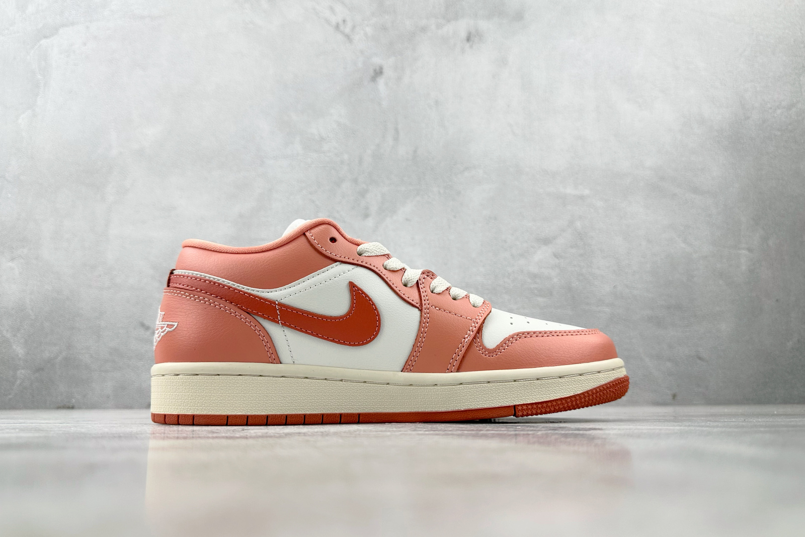 图片[2]-XC  Jordan Air Jordan 1 low 白粉 货号：DC0774-180 尺码：36 36.5 37 38.5 39 40 40.5 41 42-选品中心