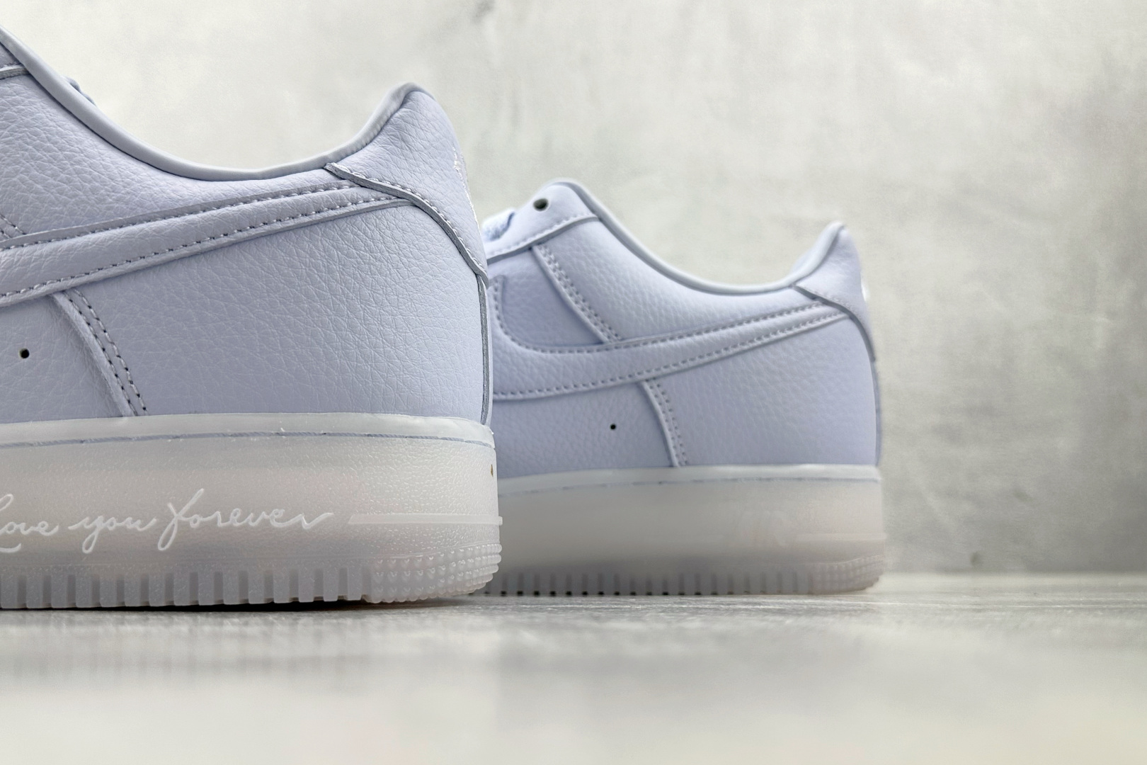 
全新版本升级  NOCTA × Nike Air Force 1 Love You Forever紫银