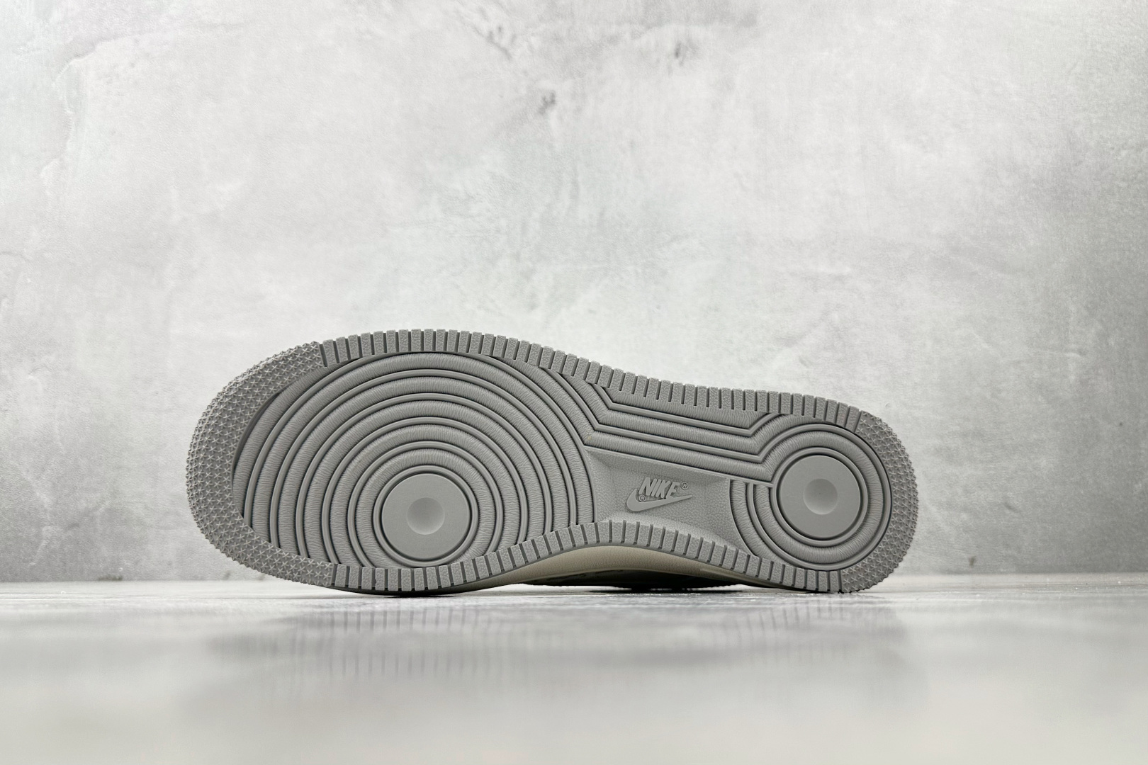 图片[4]-XC  Nike Air Force 1\’07 Supreme 联名 米白灰 货号：XX3168 205 尺码：36 36.5 37.5 38 38.5 39 40 40.5 41 42 42.5 43 44 44.5 45-选品中心