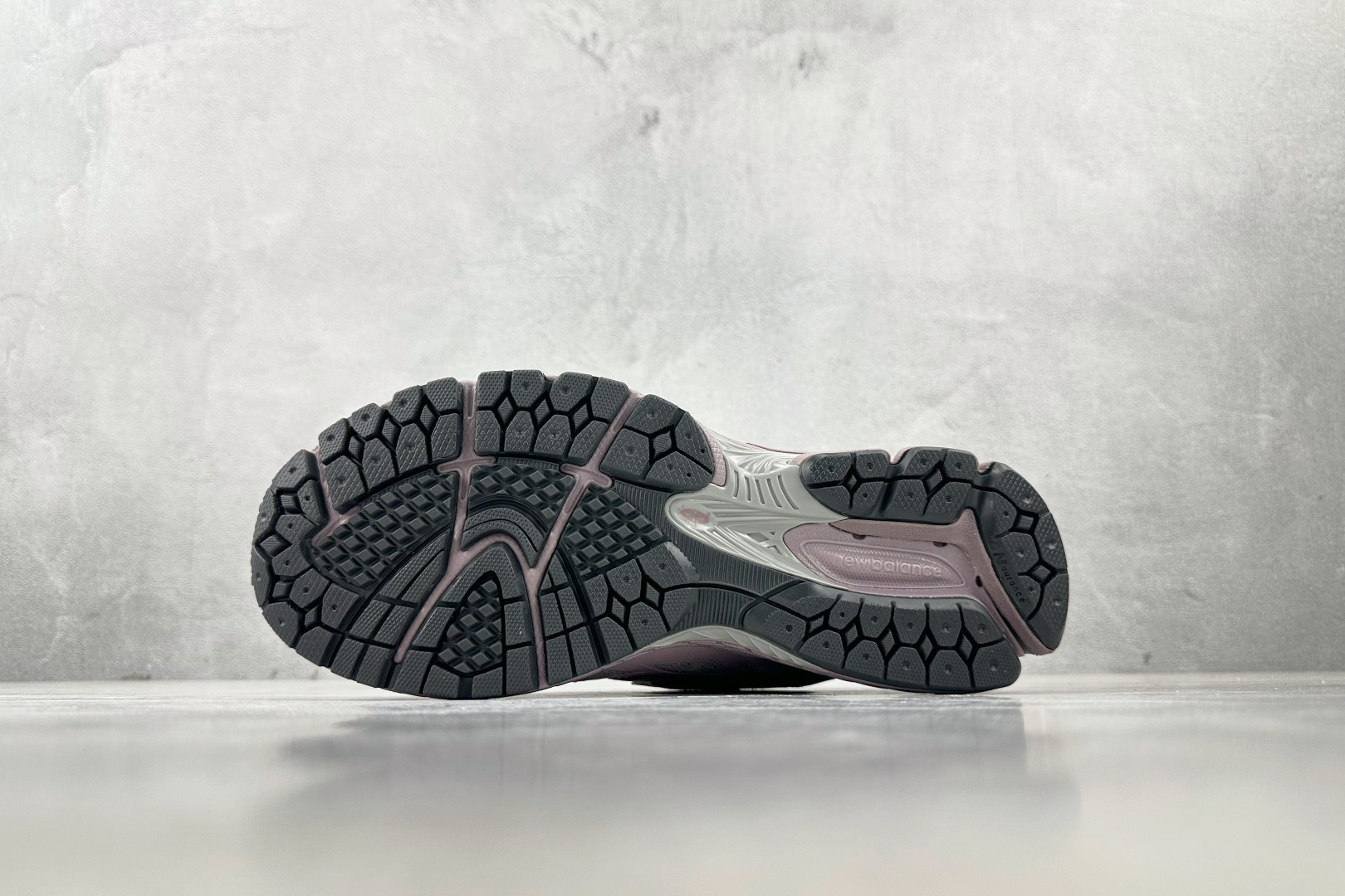 图片[4]-C 版  大厂出品 New Balance 1906M \”3M Reflective Pink”粉色 货号：U1906WFA 尺码：36 36.5 37 38.5 39 40 40.5 41 42 42.5 43 44 44.5 45 46 46.5-选品中心