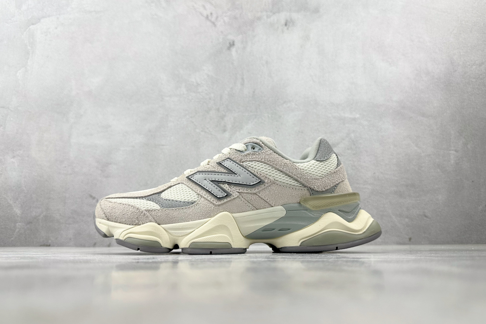 M版 
纯原标杆 品质无敌 New Balance NB 9060 白灰色

货号：U9060HSC
尺