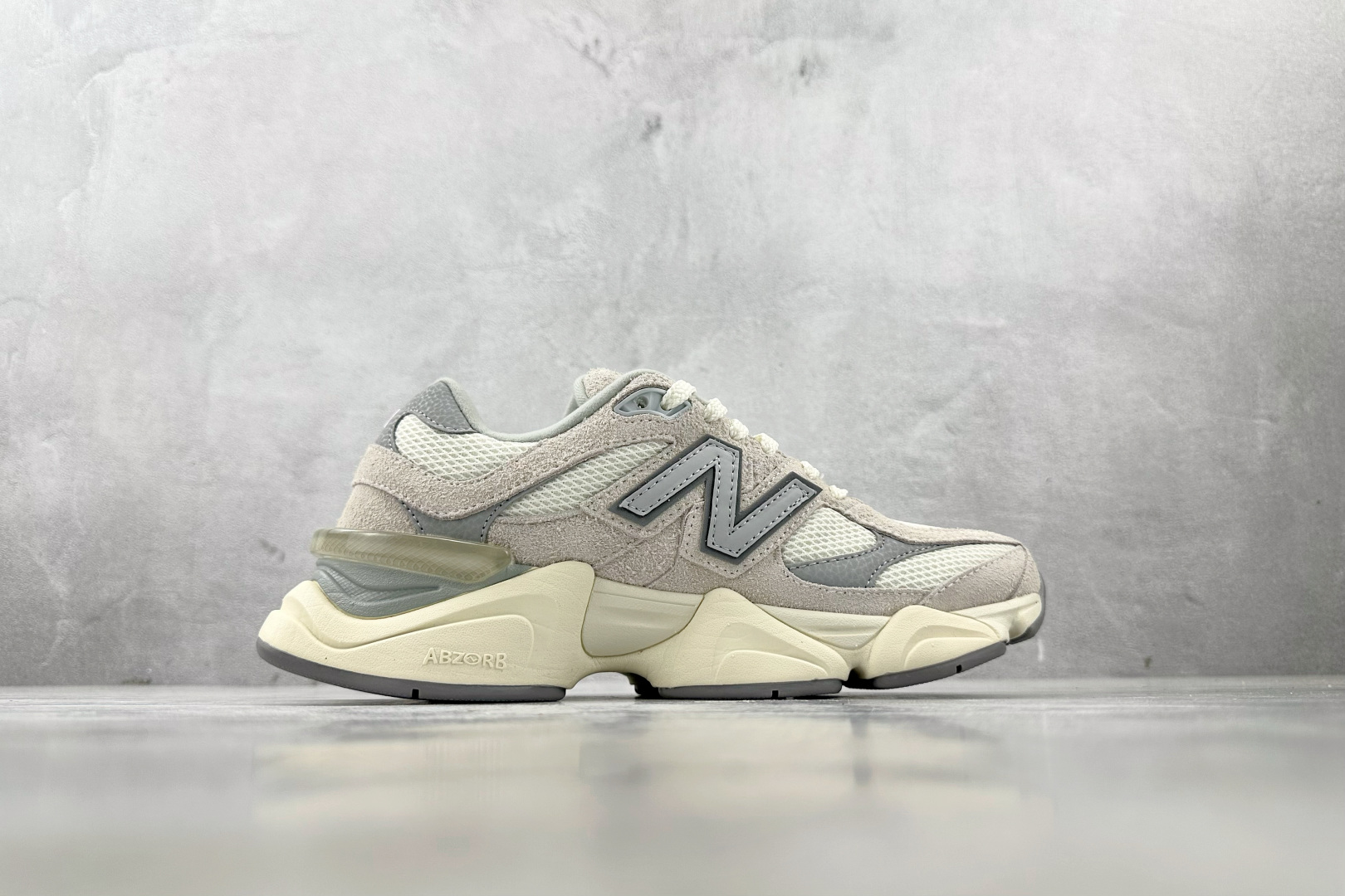 M版 
纯原标杆 品质无敌 New Balance NB 9060 白灰色

货号：U9060HSC
尺