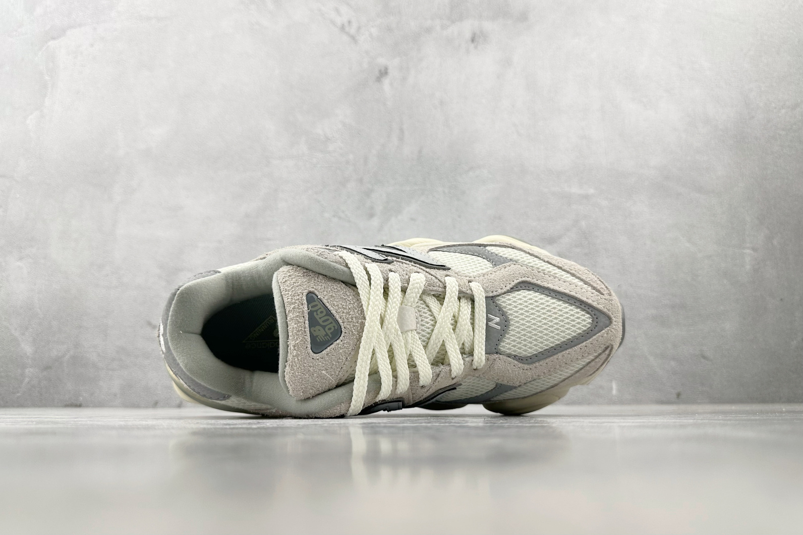 M版 
纯原标杆 品质无敌 New Balance NB 9060 白灰色

货号：U9060HSC
尺