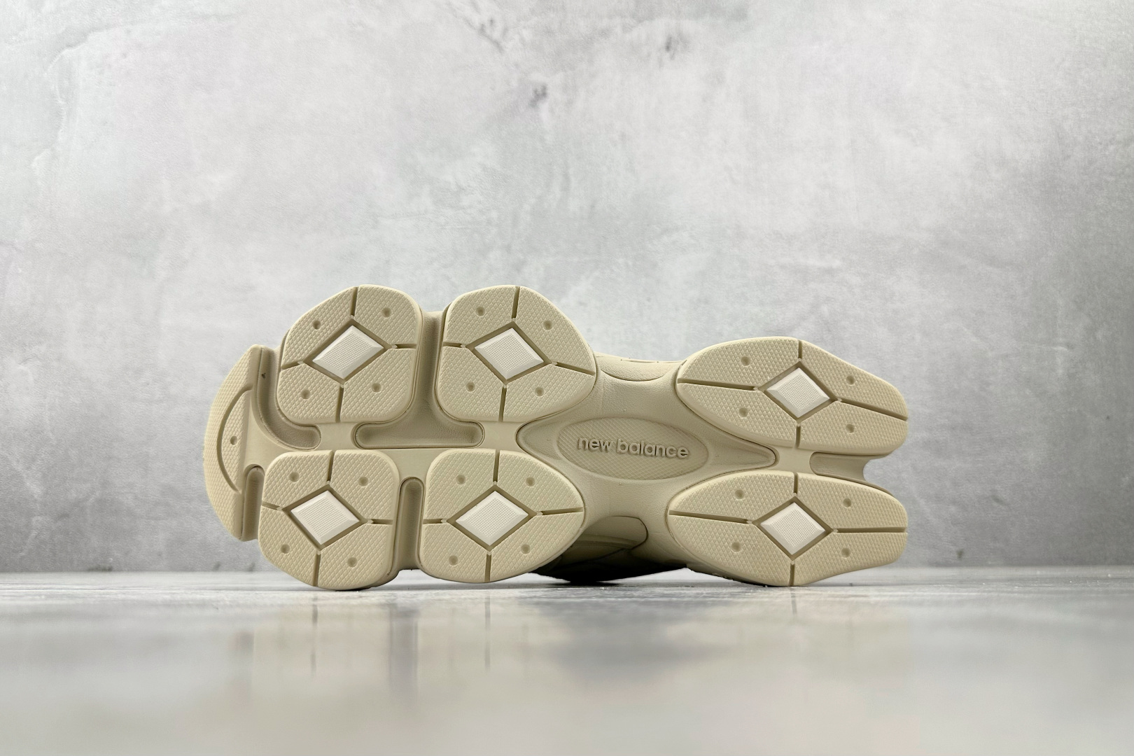 M版 
纯原标杆 品质无敌 New Balance NB 9060 米棕

货号：U9060ZGC
尺码