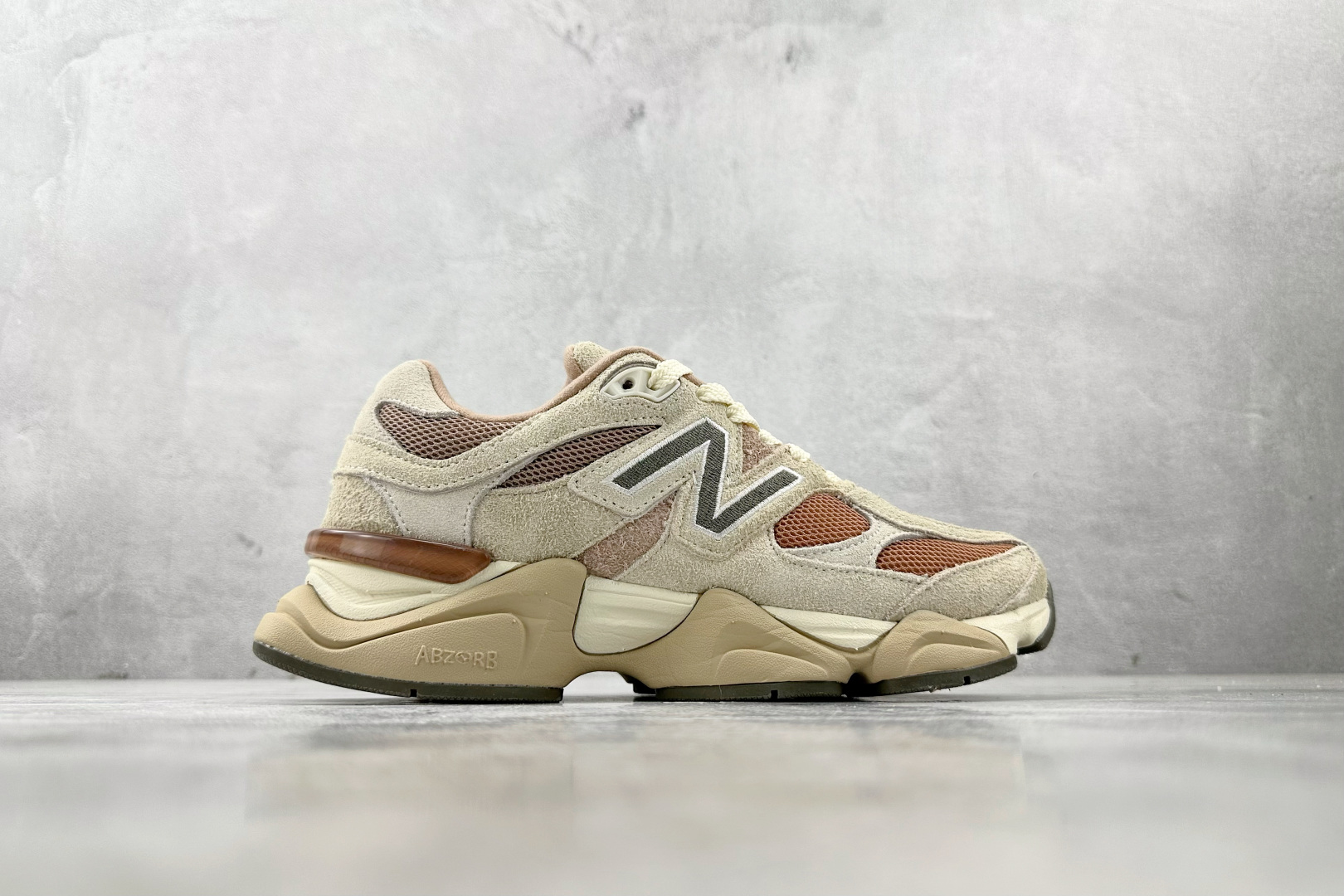 C 版 本地
大厂出品  New Balance NB 9060 棕色

货号  U9060CWF
尺码