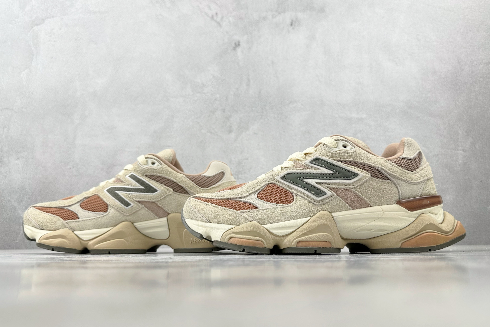 C 版 本地
大厂出品  New Balance NB 9060 棕色

货号  U9060CWF
尺码