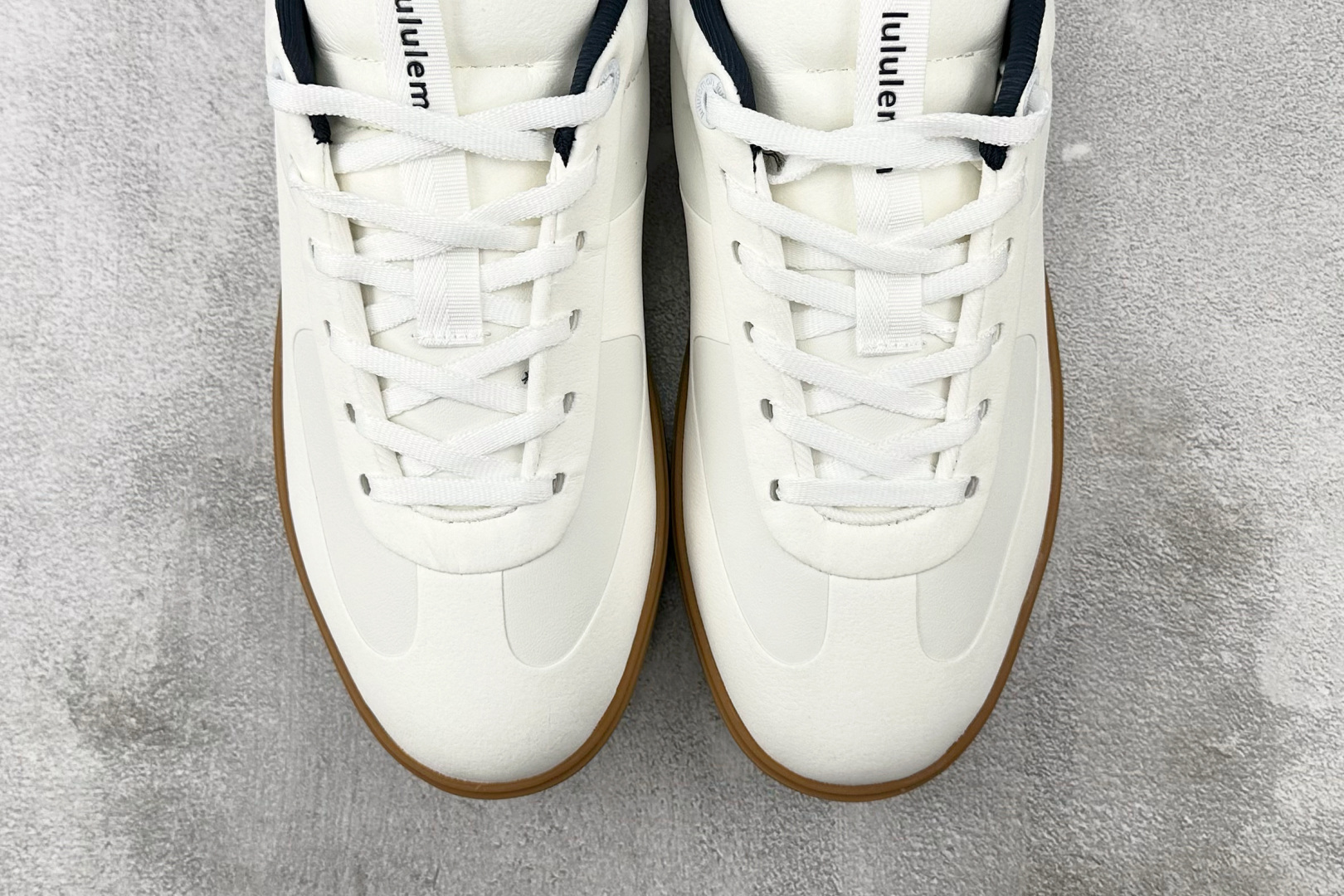 240 过验版 Iululemon露露乐蒙 cityverse 白色 LM9AV8S-071402