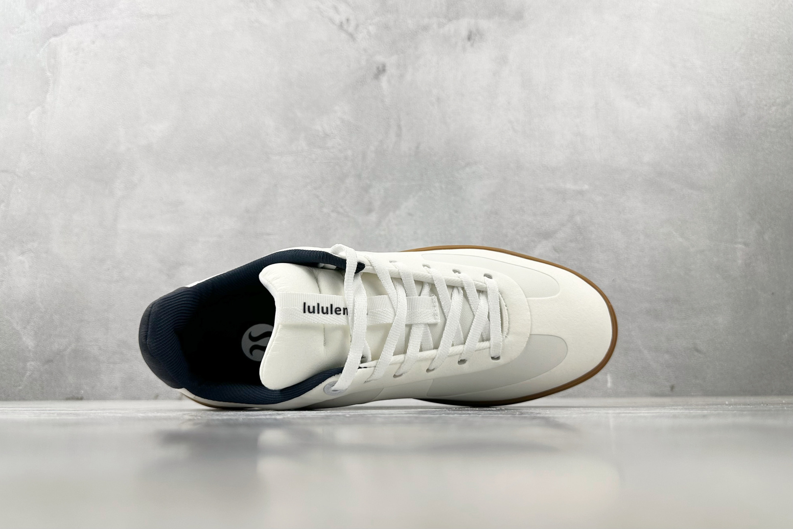 240 过验版 Iululemon露露乐蒙 cityverse 白色 LM9AV8S-071402