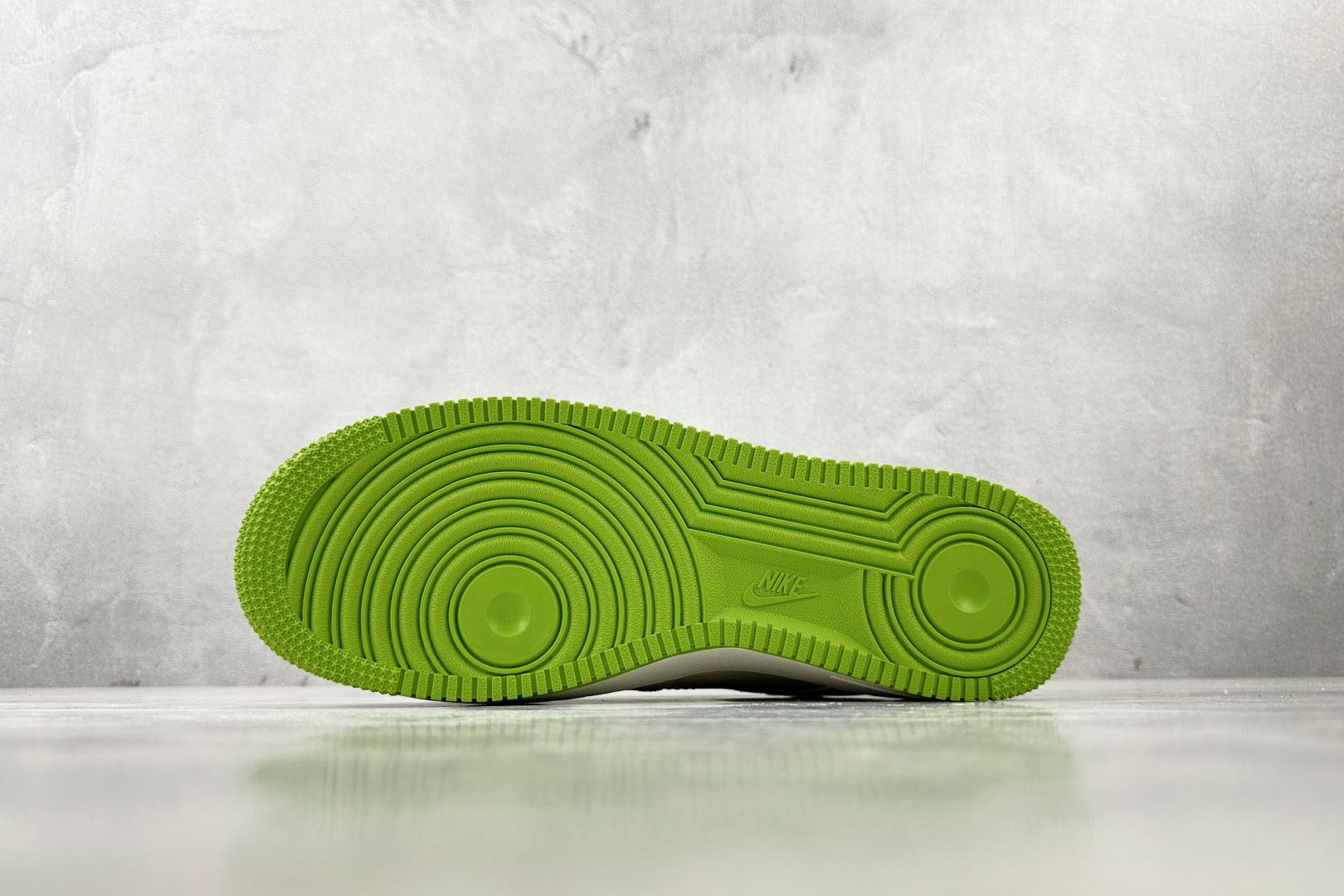 260 Nike Air Force 1'07 鬼脸 联名 米白绿 DF0188-070