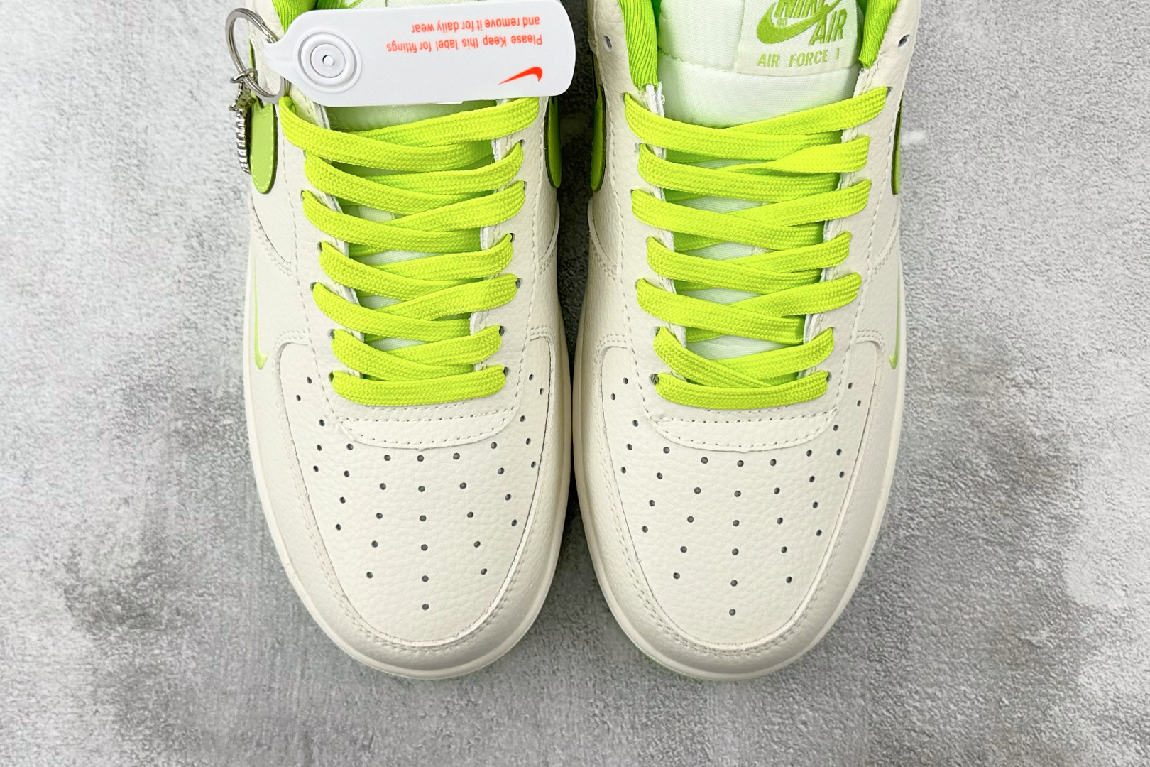 260 Nike Air Force 1'07 鬼脸 联名 米白绿 DF0188-070
