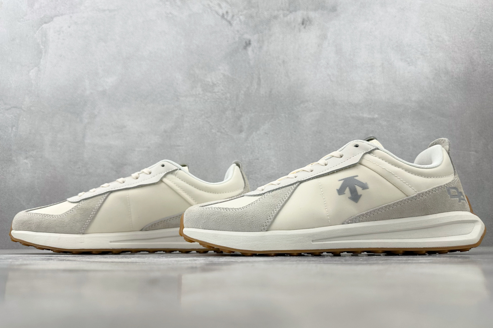 图片[5]-N版  东南亚订单 迪桑特DESCENTE Chron TRAINER 白灰 货号：D5232LSN15-WT 尺码：36 36.5 37 38.5 39 40 40.5 41 42 42.5 43 44 44.5 45-选品中心