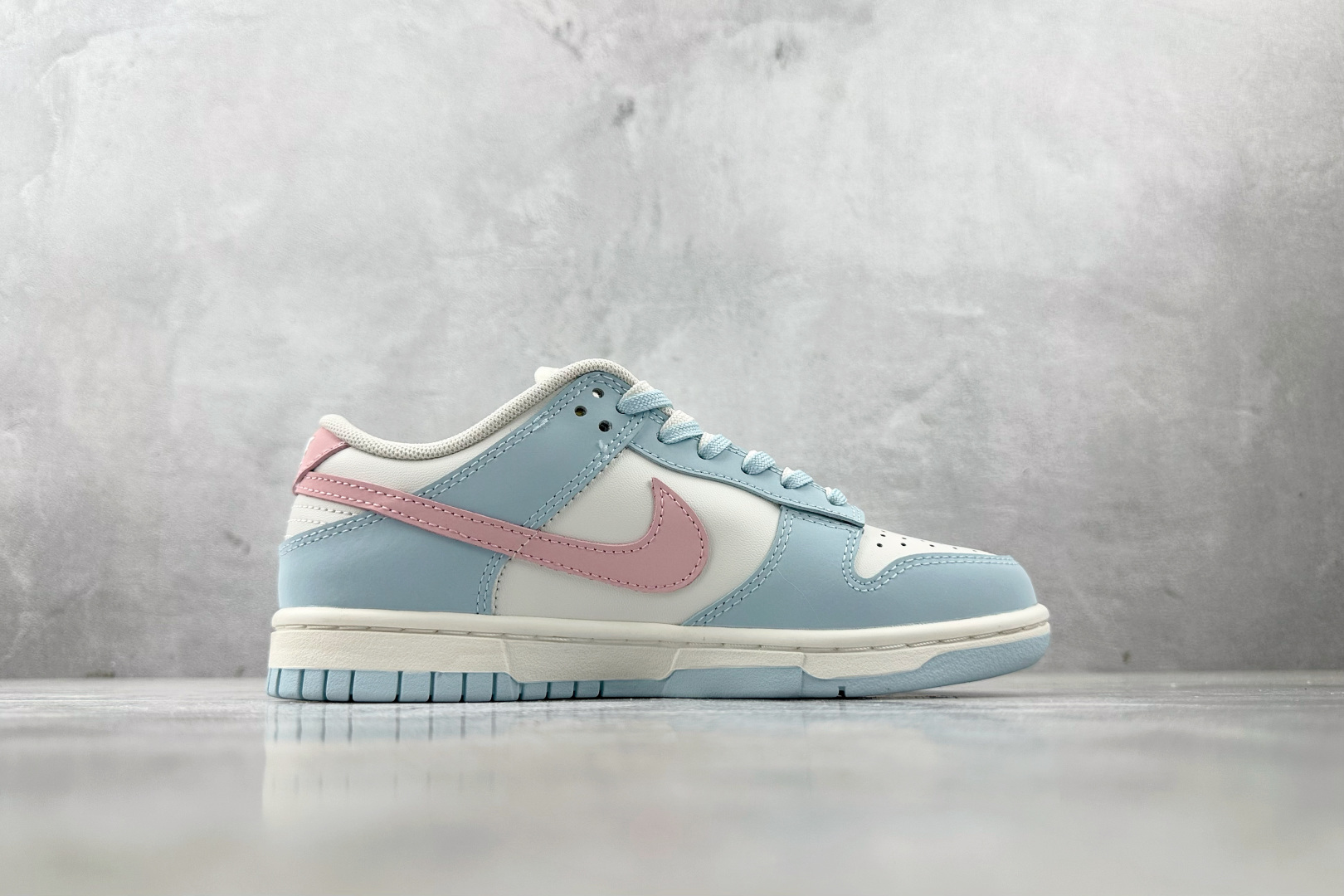 图片[2]-YC  Nike Dunk Low 仙桃苏打 蓝白粉 货号：BP0508 03 尺码：35.5 36 36.5 37.5 38 38.5 39 40-选品中心