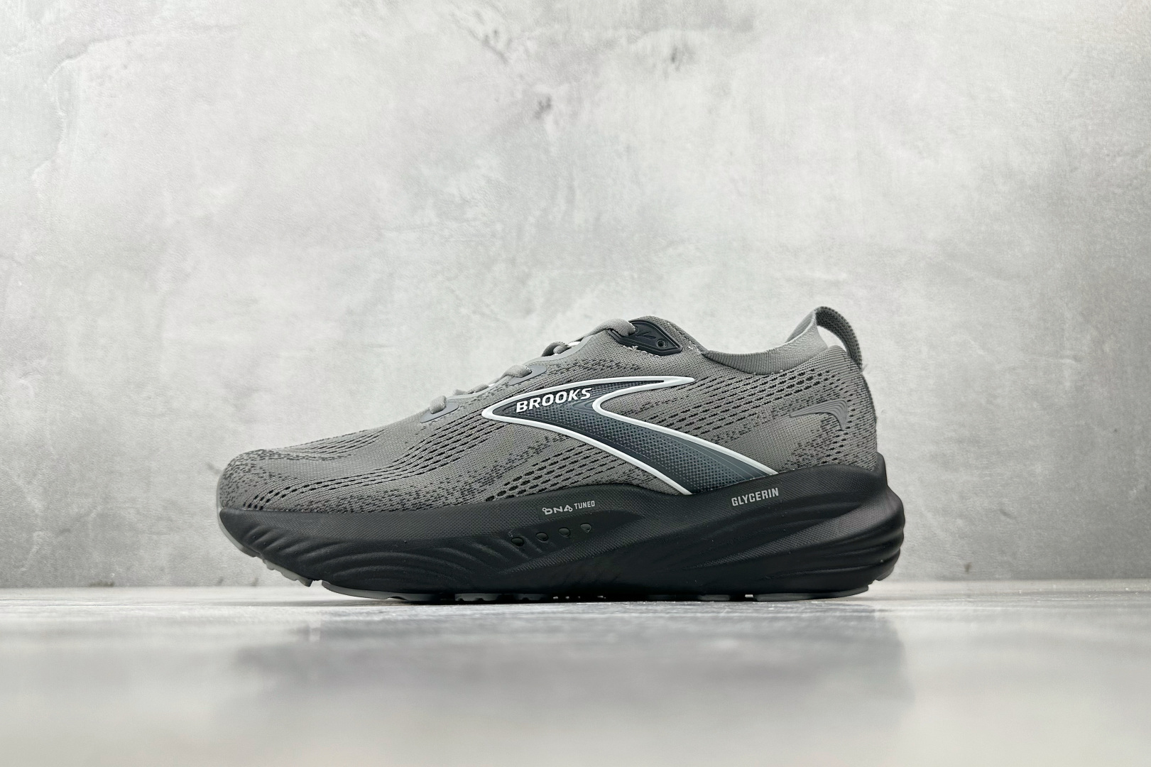 N版  东南亚订单 Brooks布鲁克斯 Glycerin GTS 22 甘油22 灰黑色 货号：110446-078 尺码：40 40.5 41 42 42.5 43 44 44.5 45-选品中心